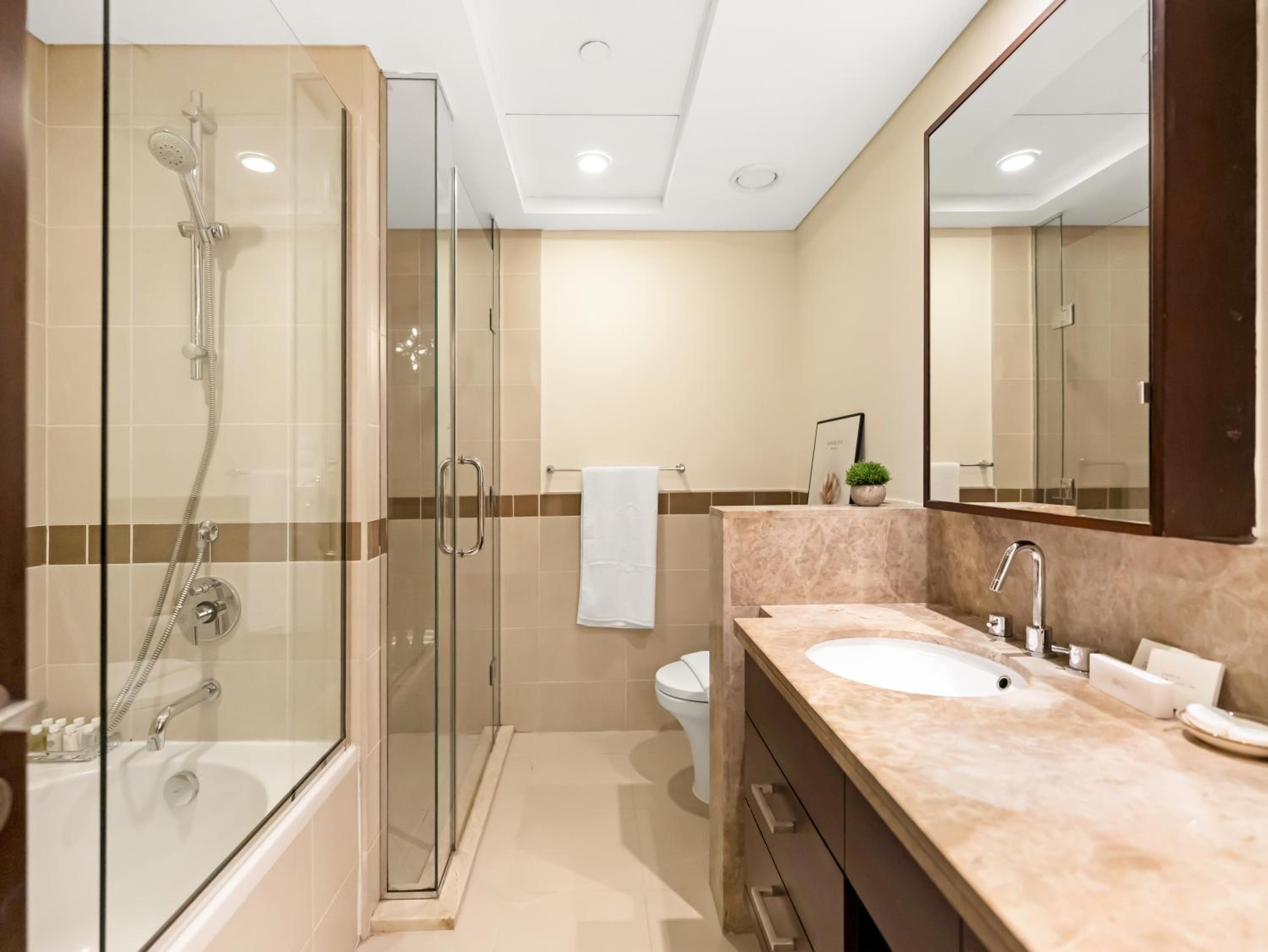 Royal Vista - Luxury 2BR Apartment at 29 Boulevard Tower - Downtown