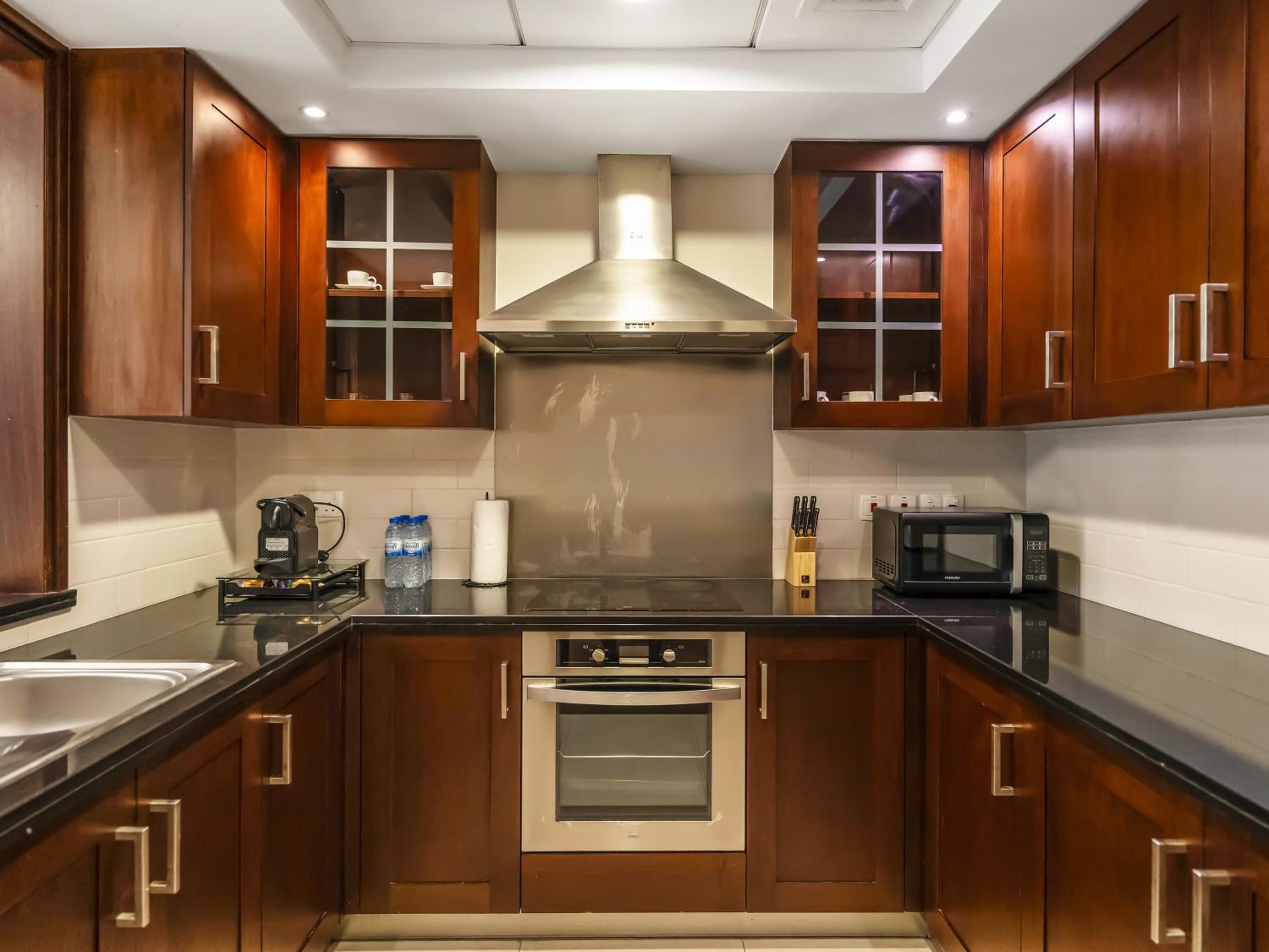 Royal Vista - Luxury 2BR Apartment at 29 Boulevard Tower - Downtown