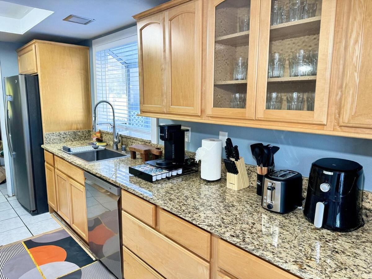 Modern & Spacious Family and Friend 4B3B House