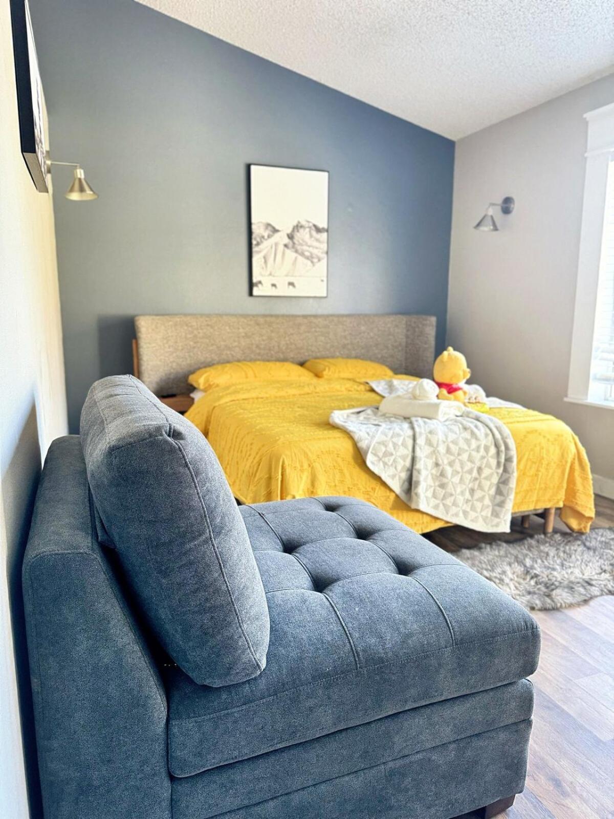 Modern & Spacious Family and Friend 4B3B House