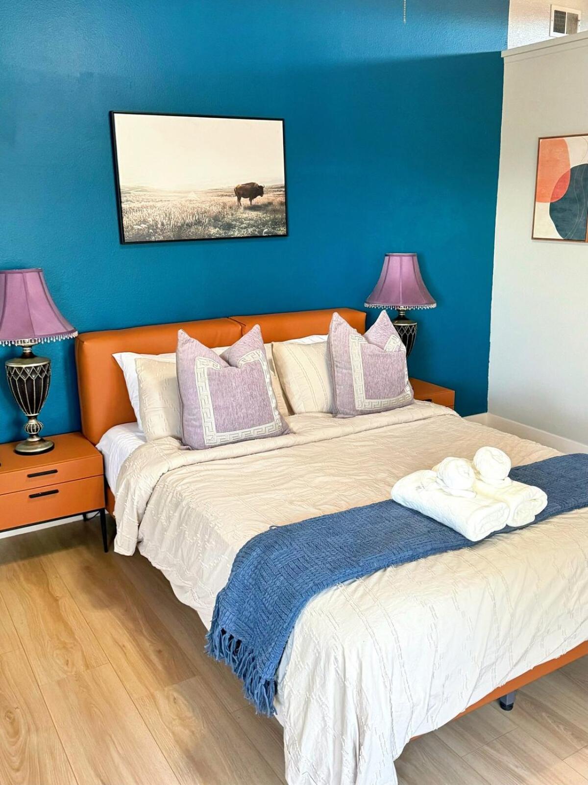 Modern & Spacious Family and Friend 4B3B House