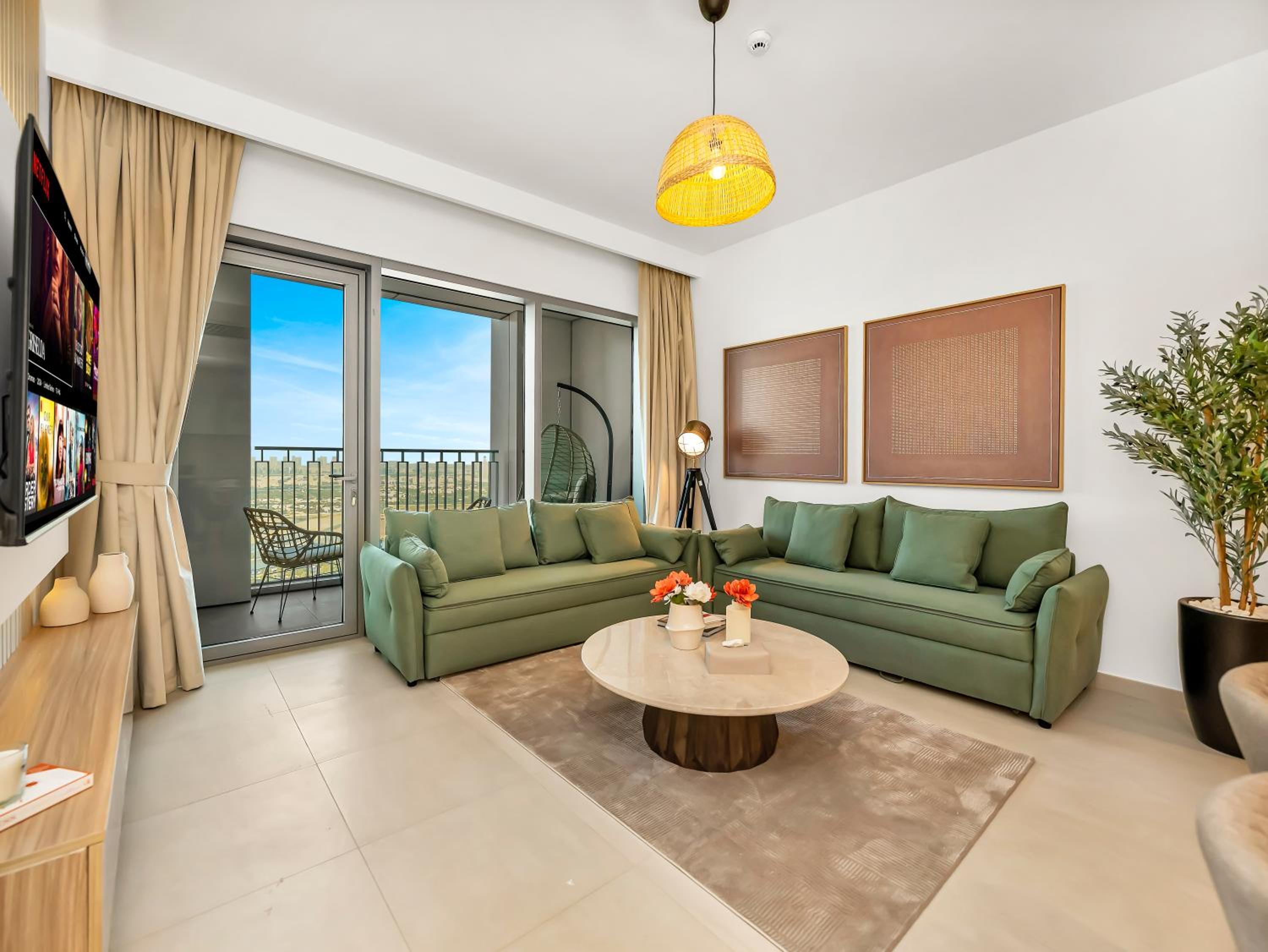 Royal Vista - Luxury 2BR Apartment at Downtown Views II - Downtown