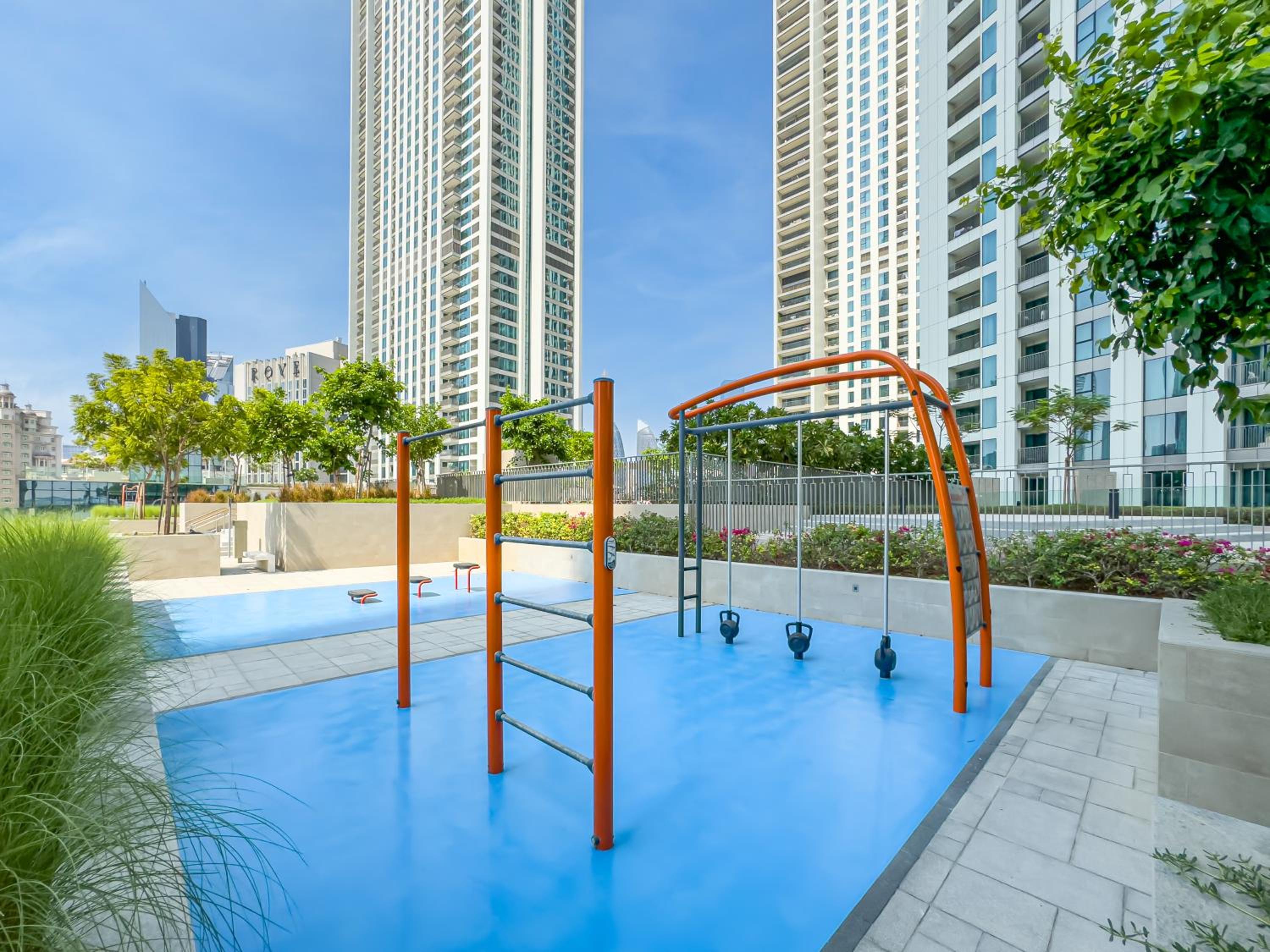 Royal Vista - Luxury 2BR Apartment at Downtown Views II - Downtown