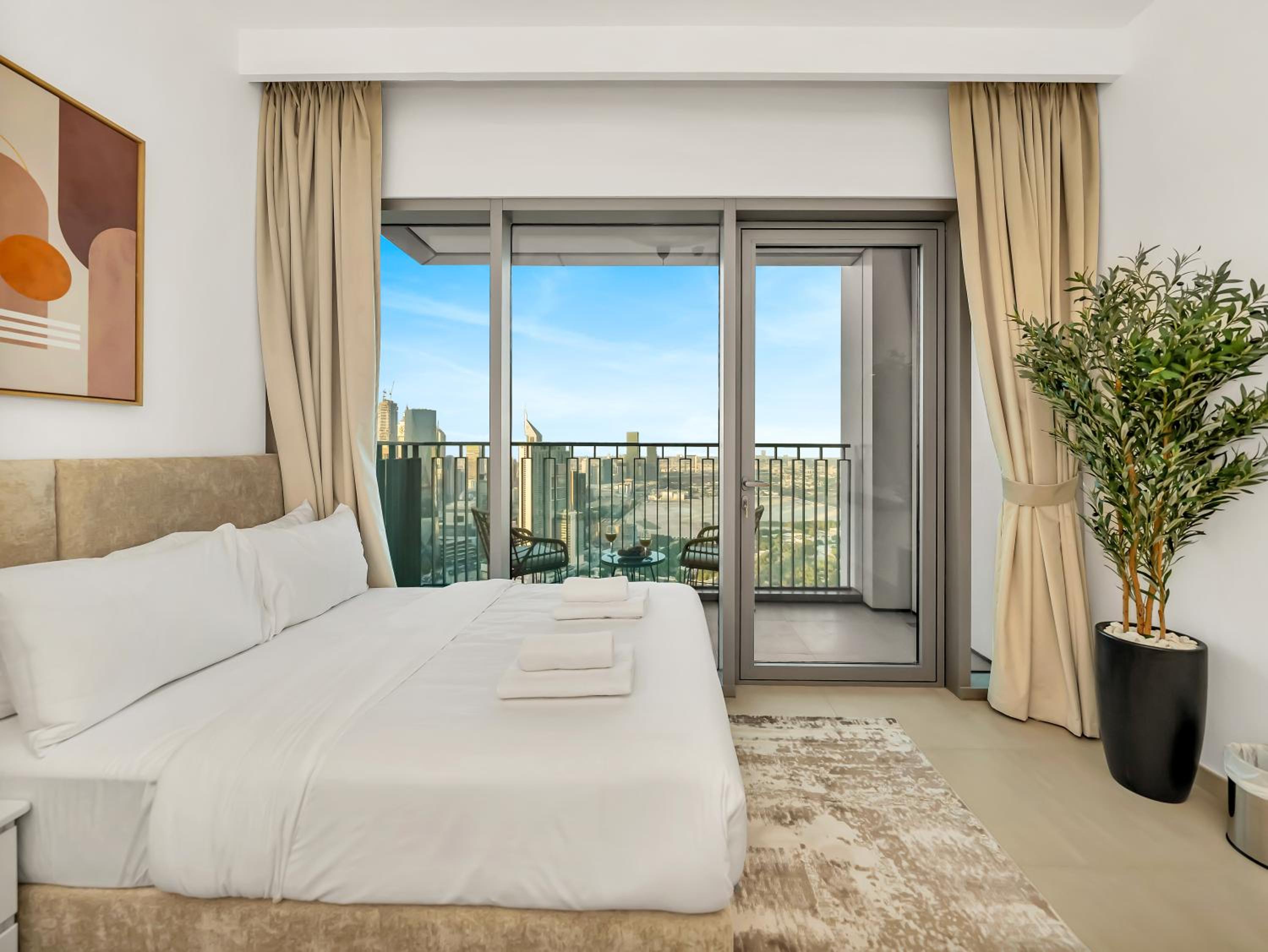 Royal Vista - Luxury 2BR Apartment at Downtown Views II - Downtown