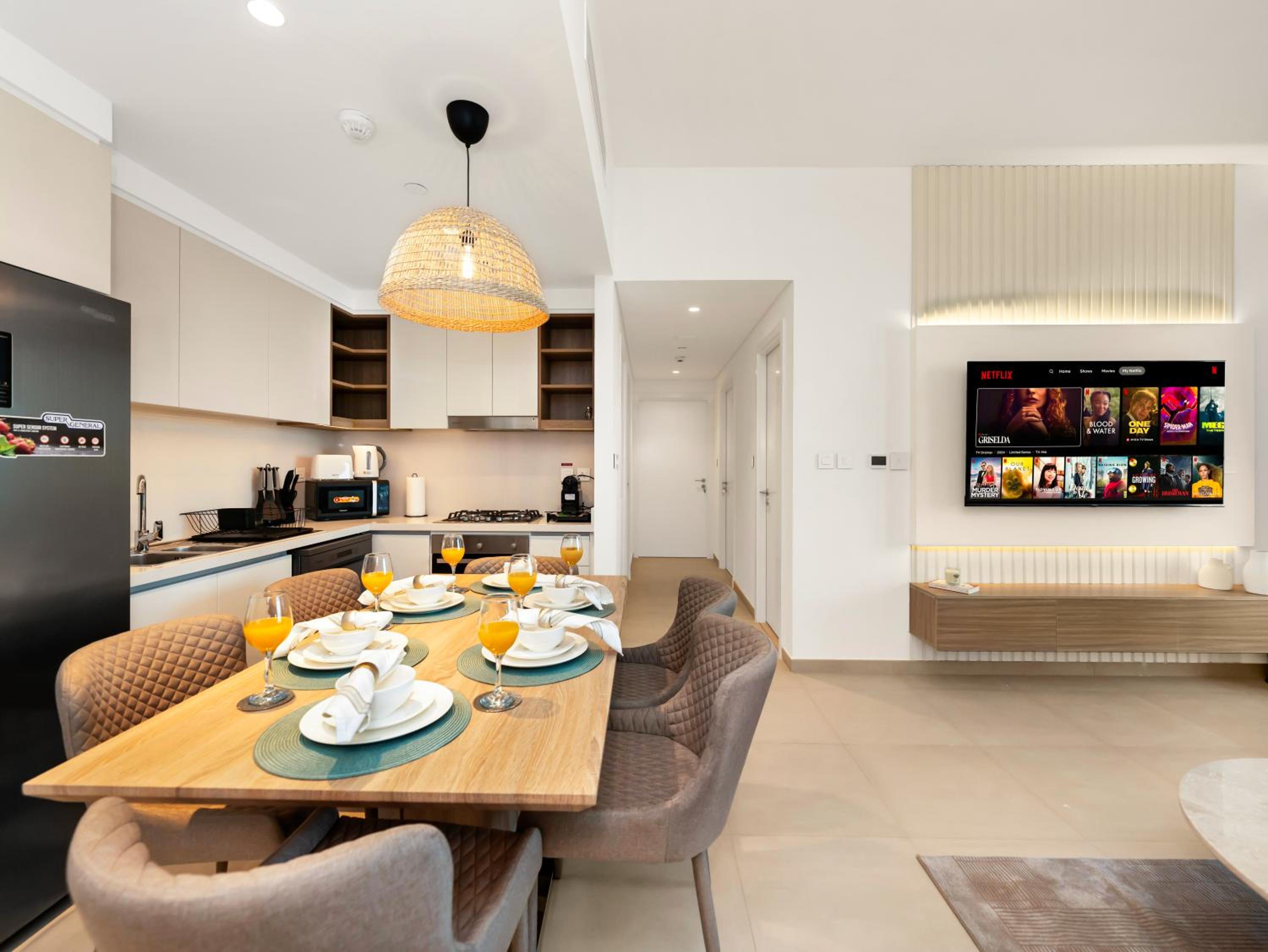 Royal Vista - Luxury 2BR Apartment at Downtown Views II - Downtown