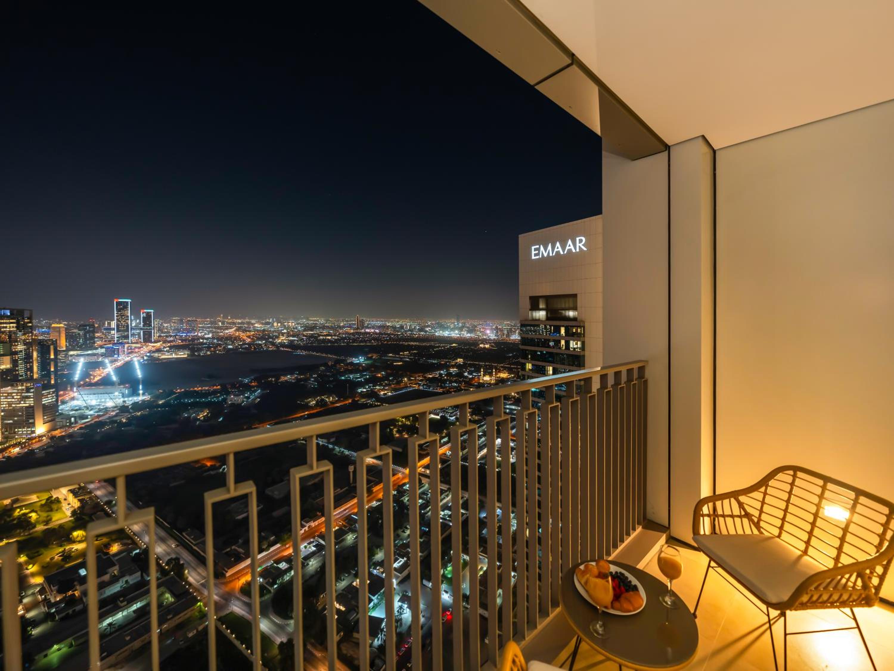 Royal Vista - Luxury 2BR Apartment at Downtown Views II - Downtown