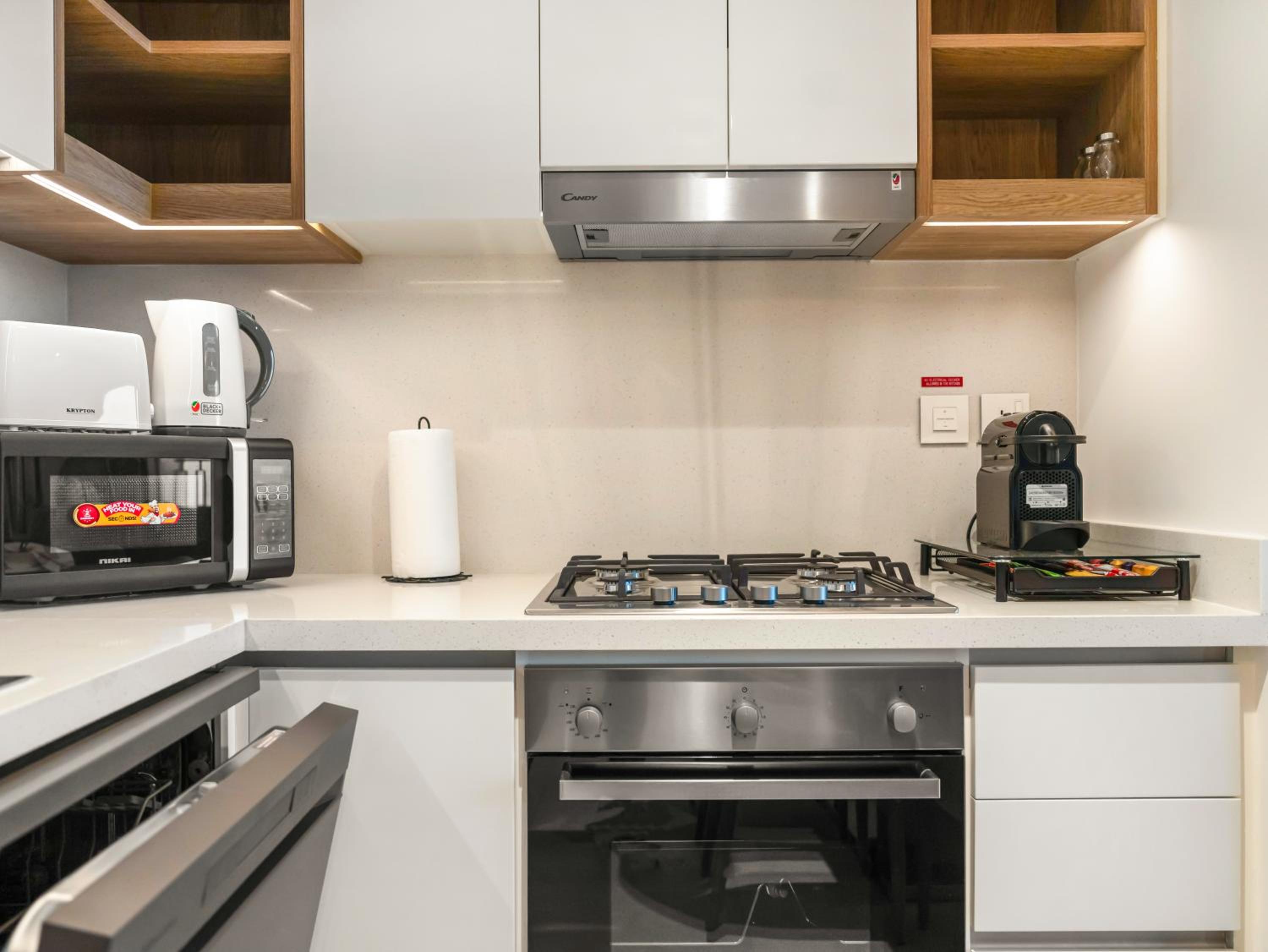 Royal Vista - Luxury 2BR Apartment at Downtown Views II - Downtown