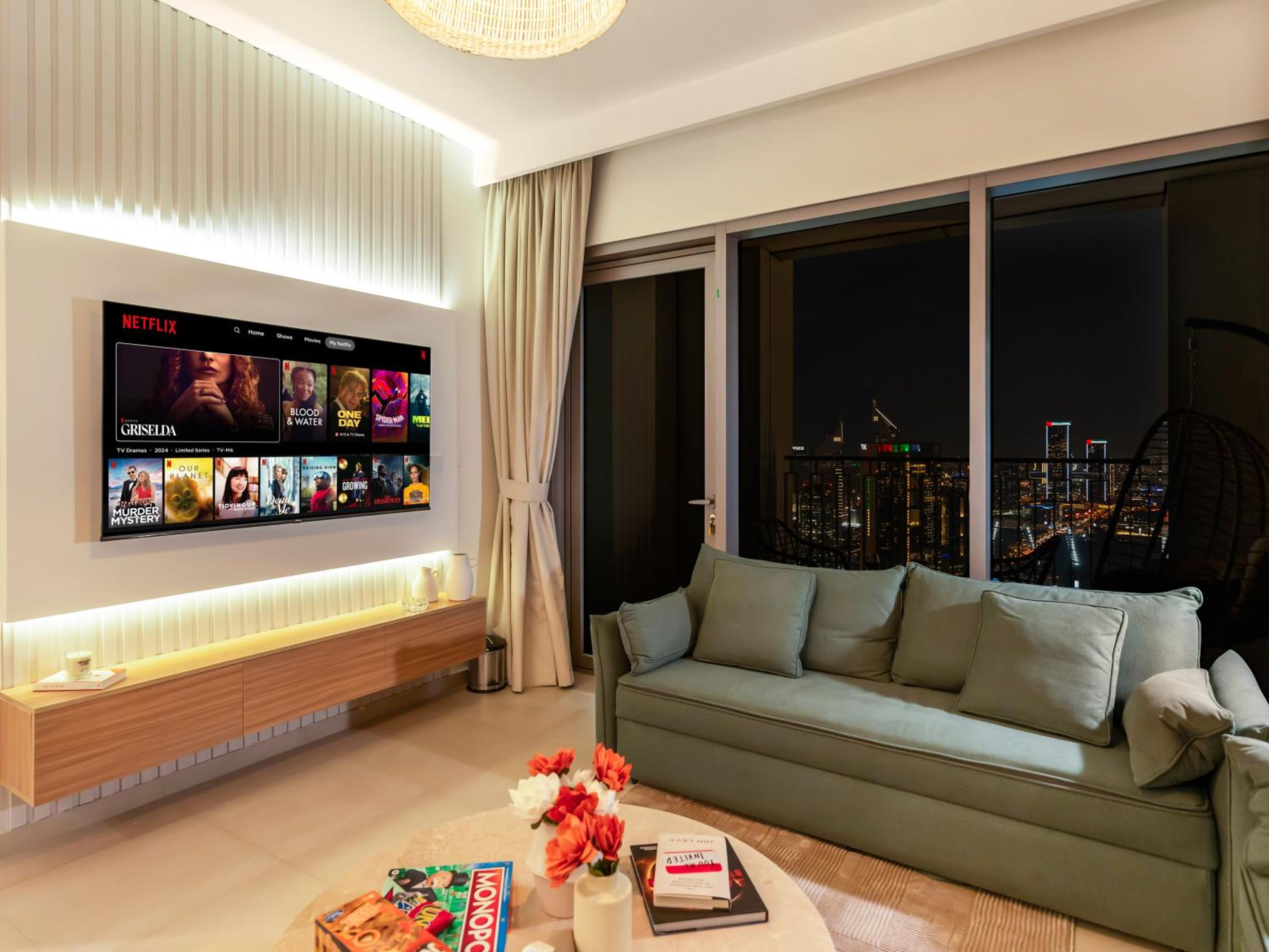 Royal Vista - Luxury 2BR Apartment at Downtown Views II - Downtown