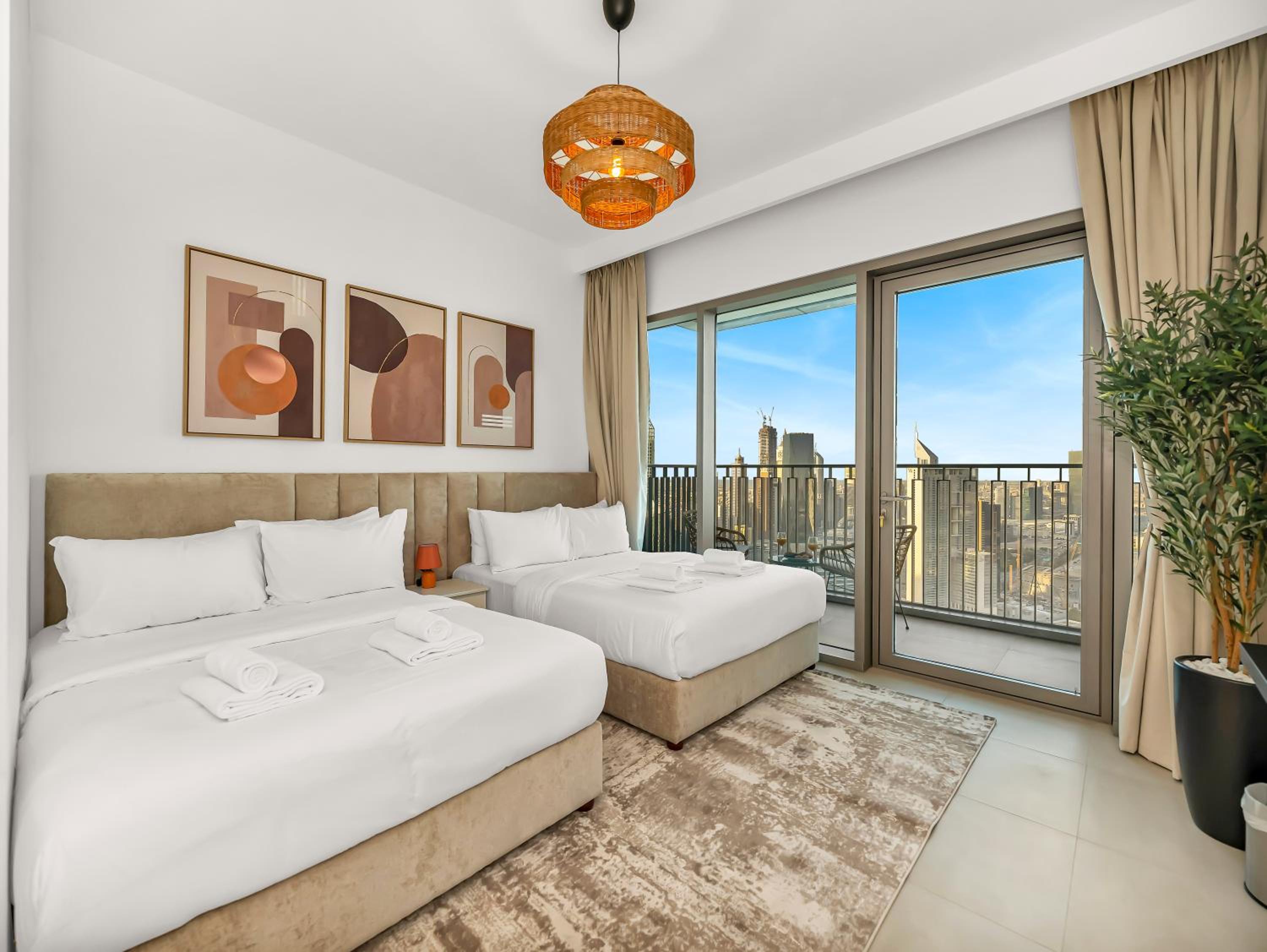 Royal Vista - Luxury 2BR Apartment at Downtown Views II - Downtown