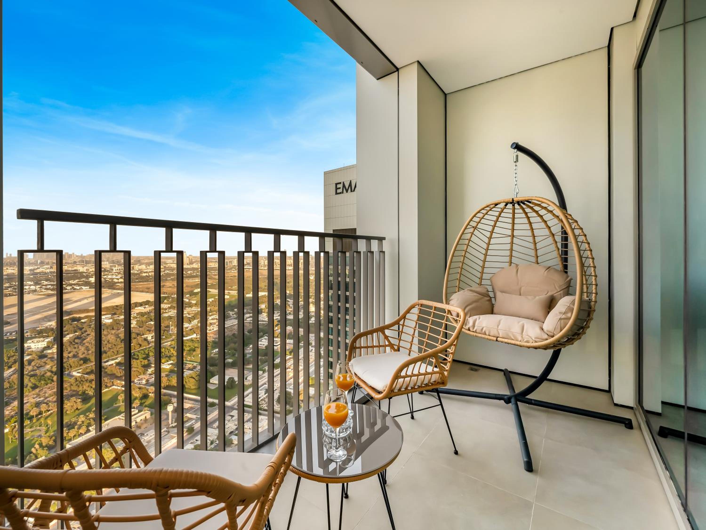 Royal Vista - Luxury 2BR Apartment at Downtown Views II - Downtown