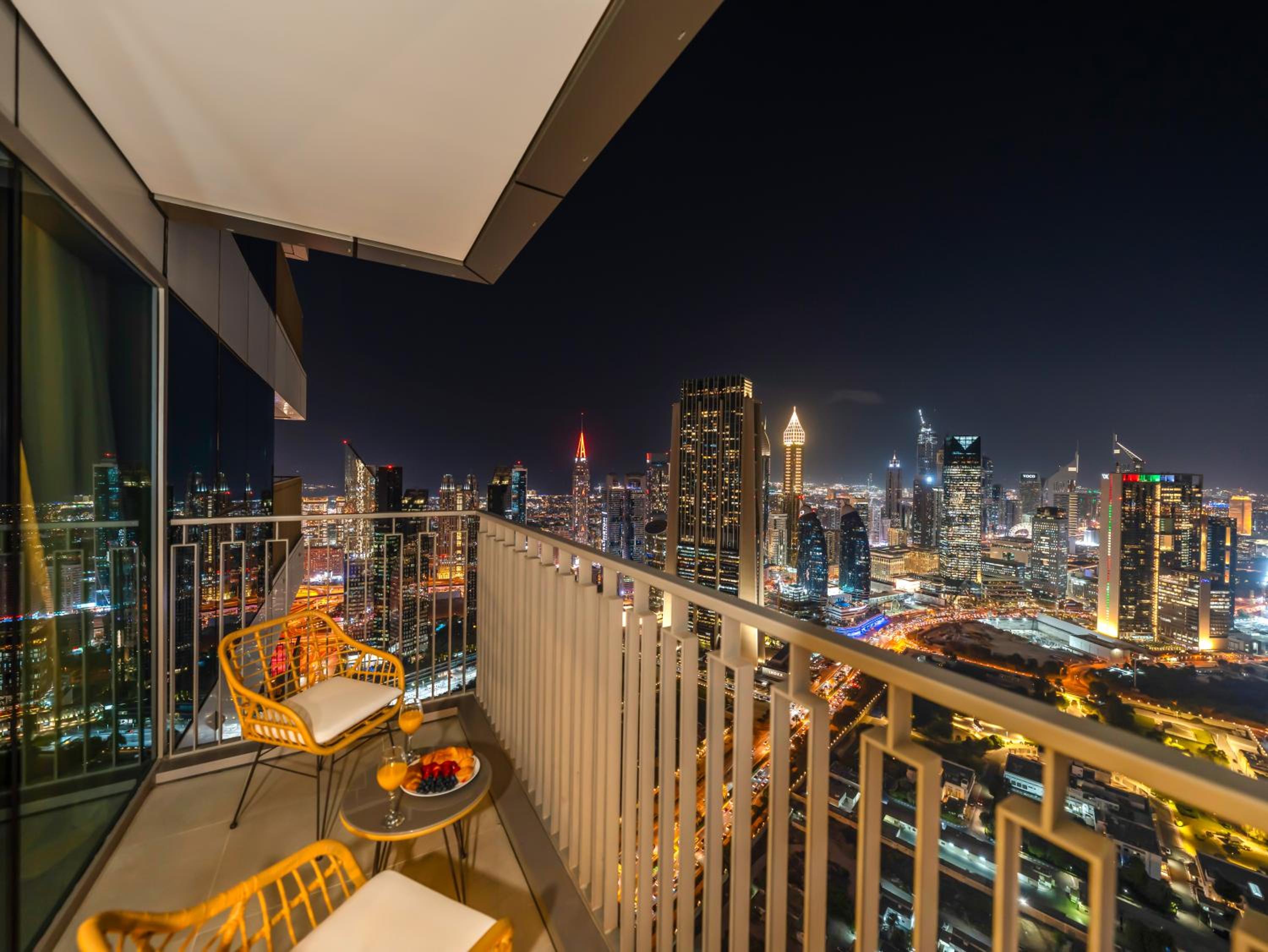 Royal Vista - Luxury 2BR Apartment at Downtown Views II - Downtown