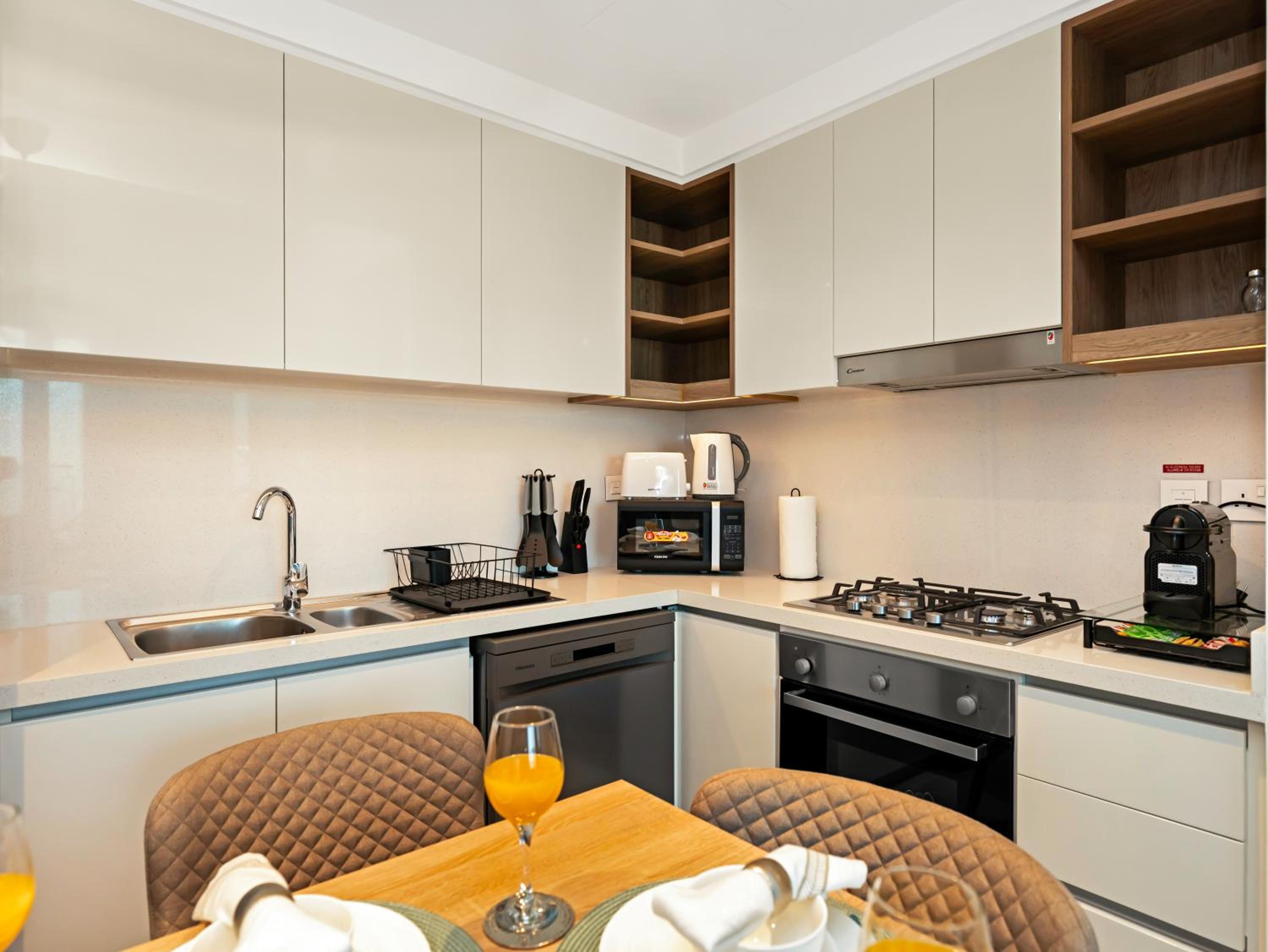 Royal Vista - Luxury 2BR Apartment at Downtown Views II - Downtown