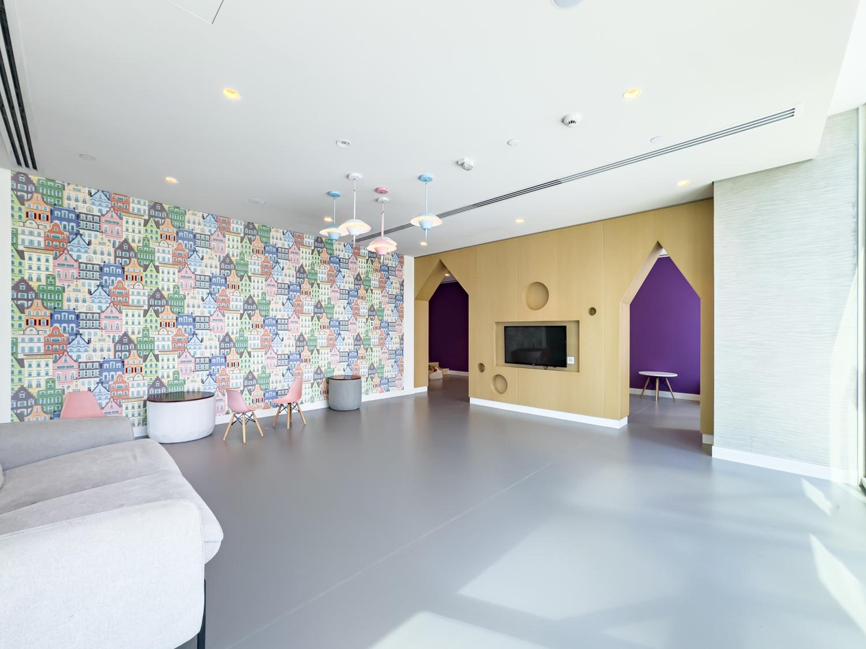 Royal Vista - Luxury 2BR Apartment at Downtown Views II - Downtown