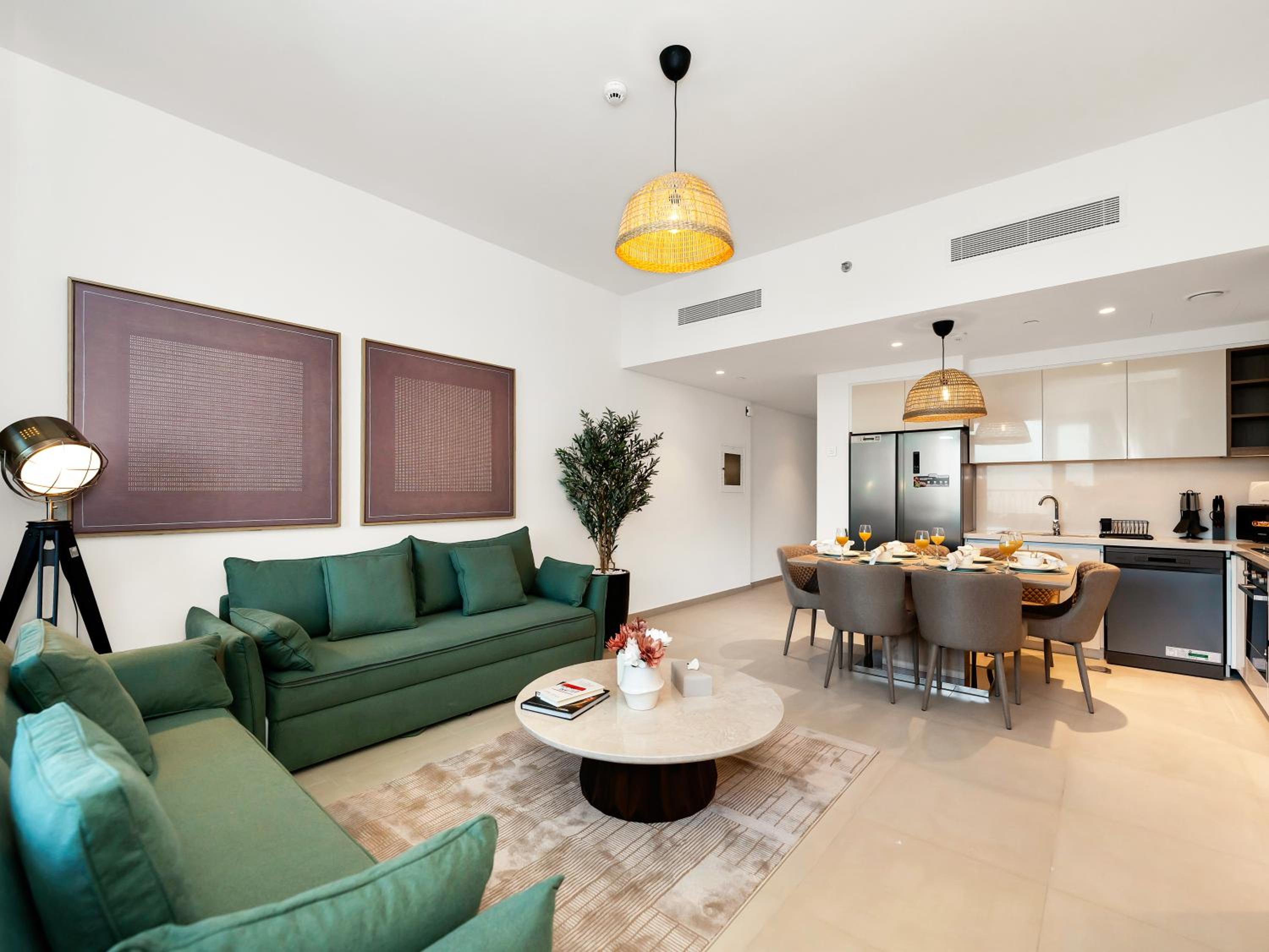 Royal Vista - Luxury 2BR Apartment at Downtown Views II - Downtown