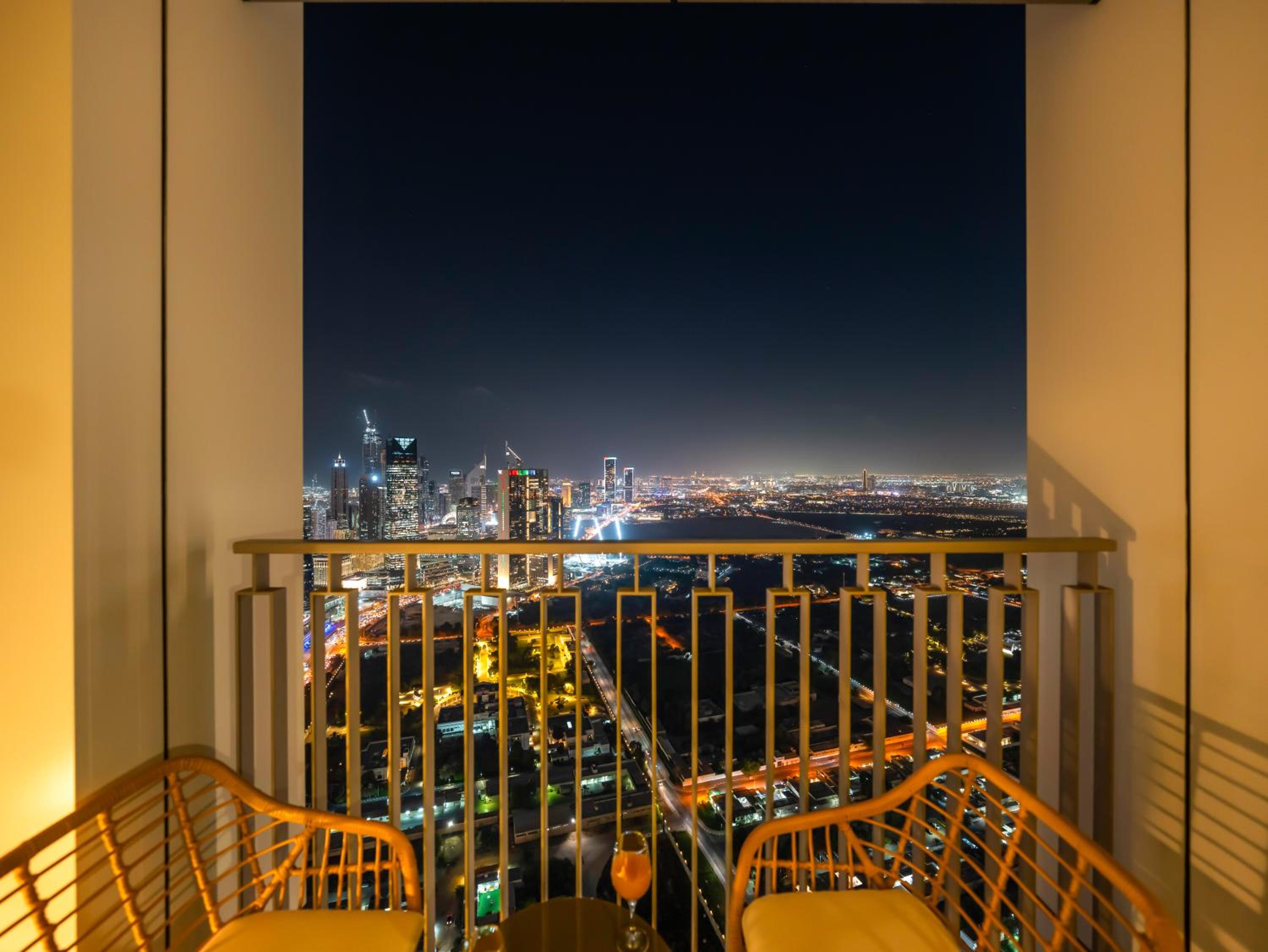 Royal Vista - Luxury 2BR Apartment at Downtown Views II - Downtown