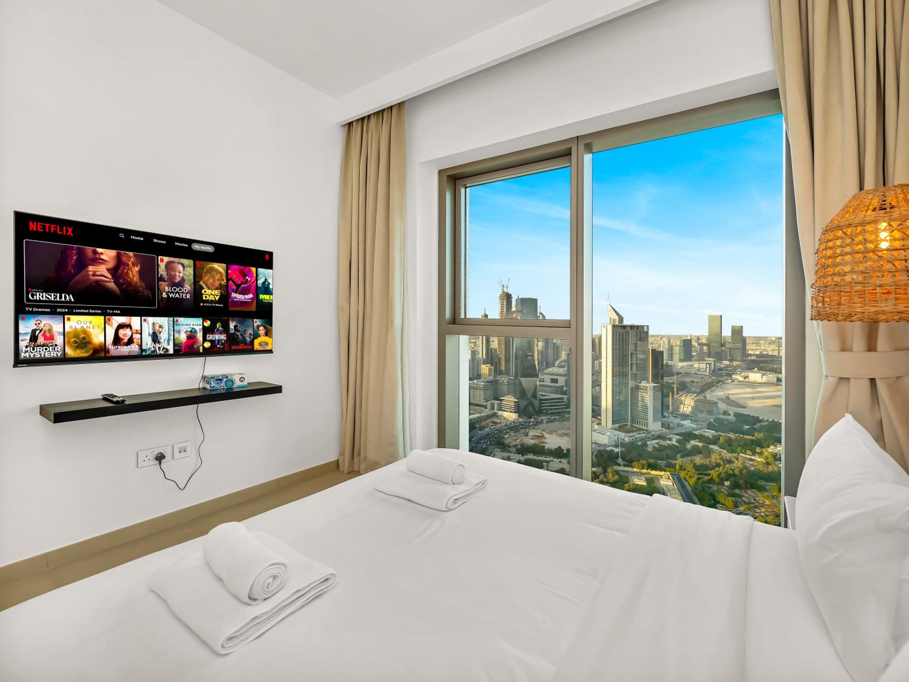 Royal Vista - Luxury 2BR Apartment at Downtown Views II - Downtown