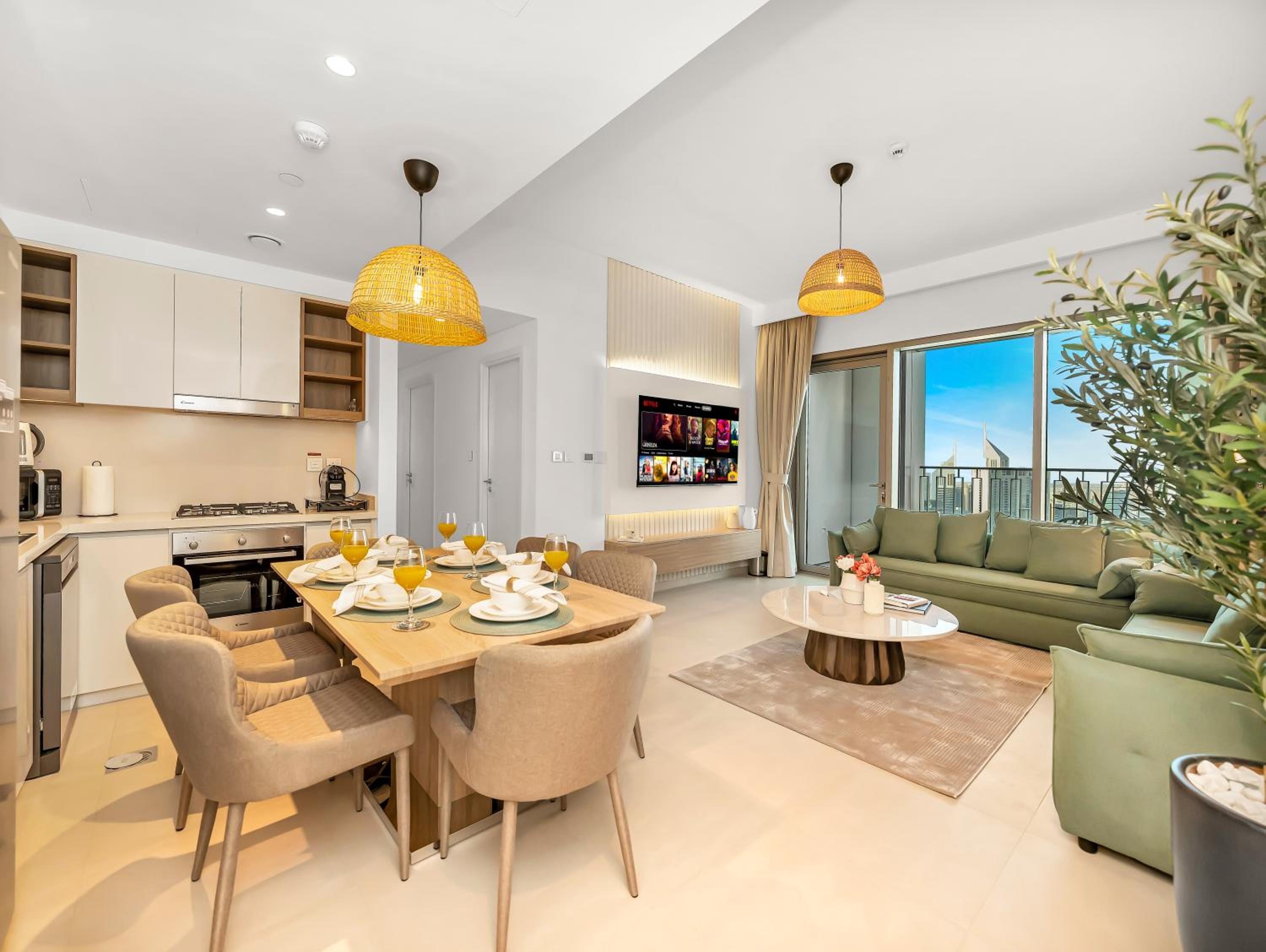 Royal Vista - Luxury 2BR Apartment at Downtown Views II - Downtown