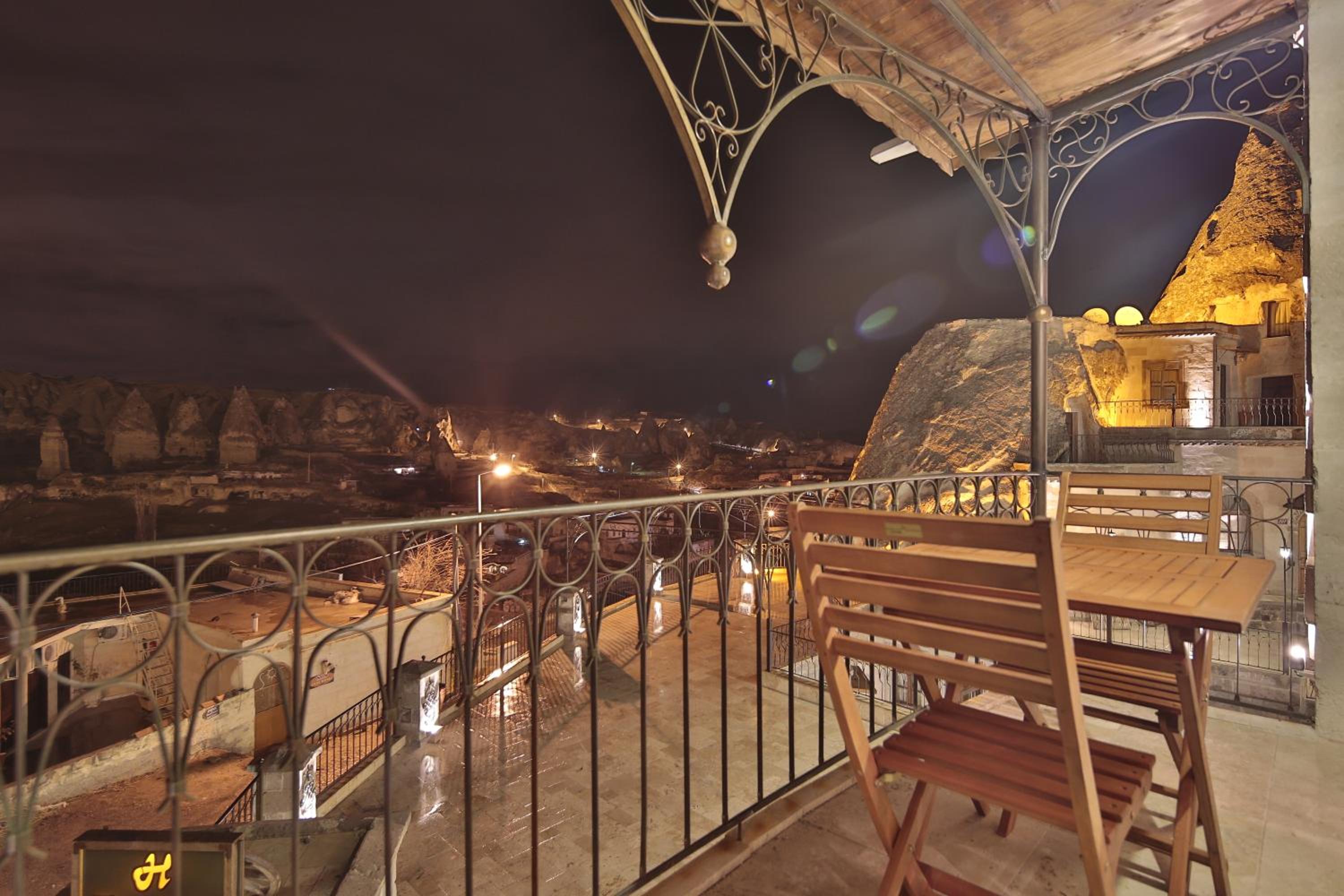 Harman Cave Hotel - Image 67