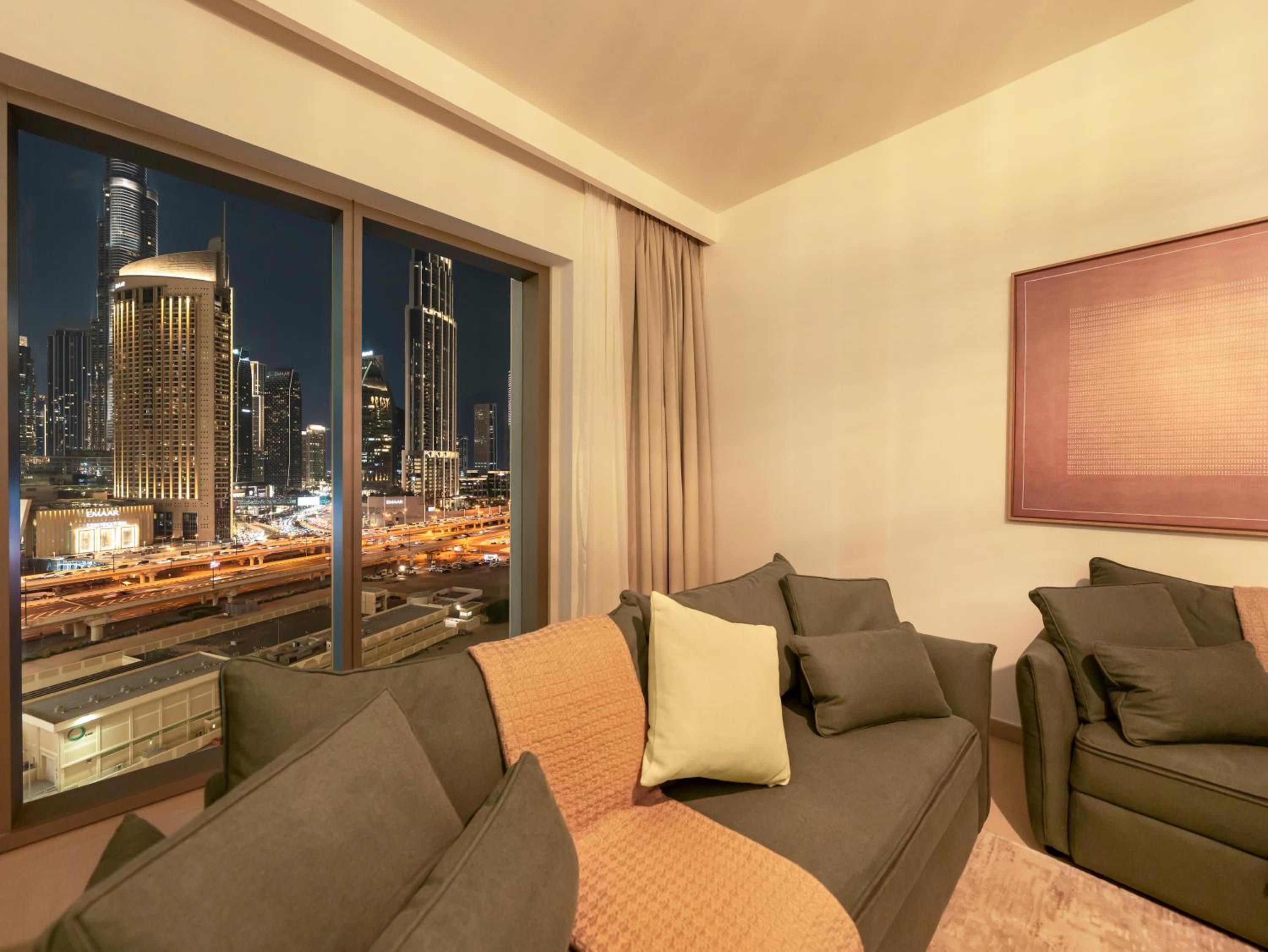 Royal Vista - Luxury 2BR Apartment at Downtown Views II - Downtown