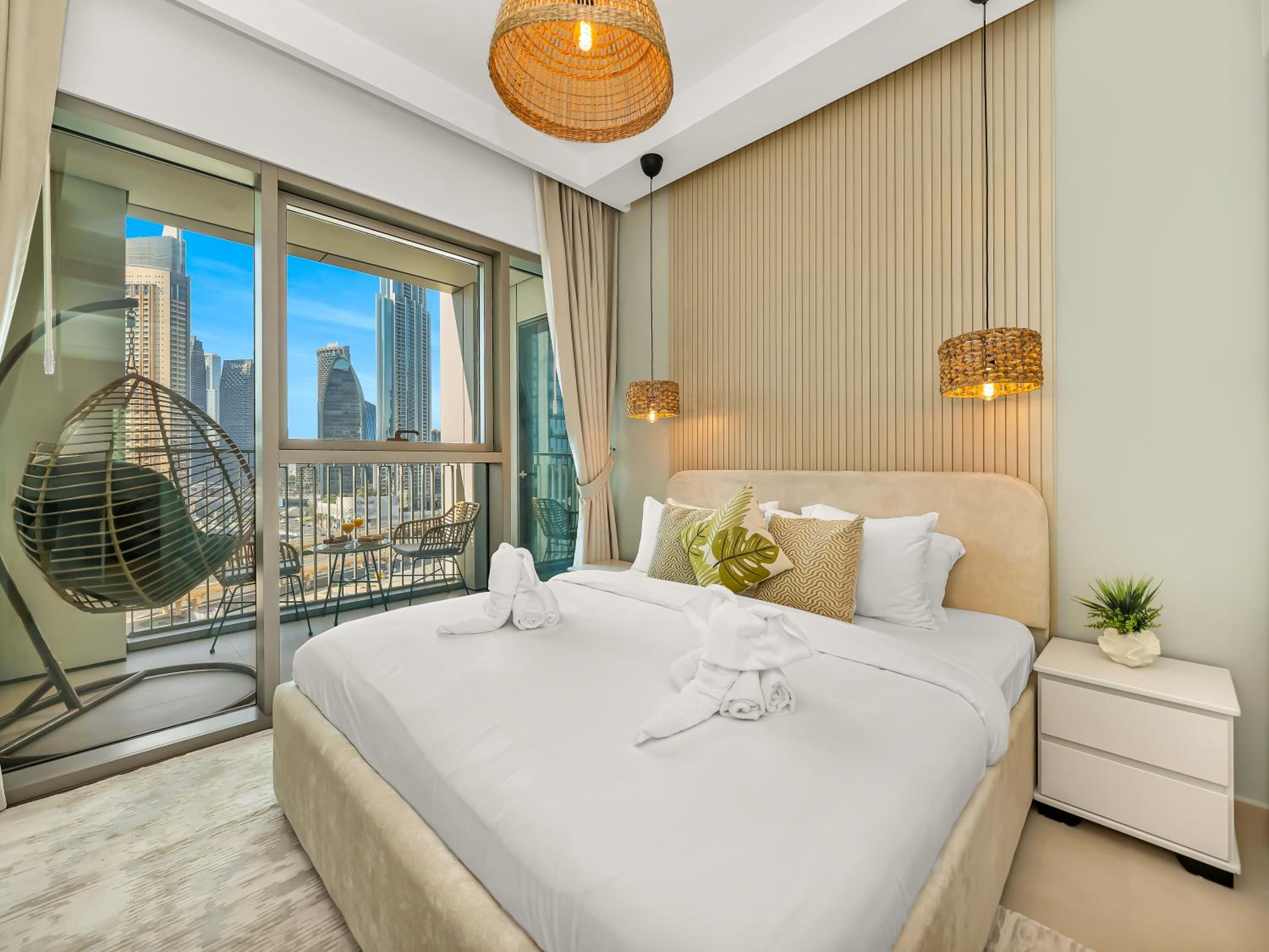 Royal Vista - Luxury 2BR Apartment at Downtown Views II - Downtown