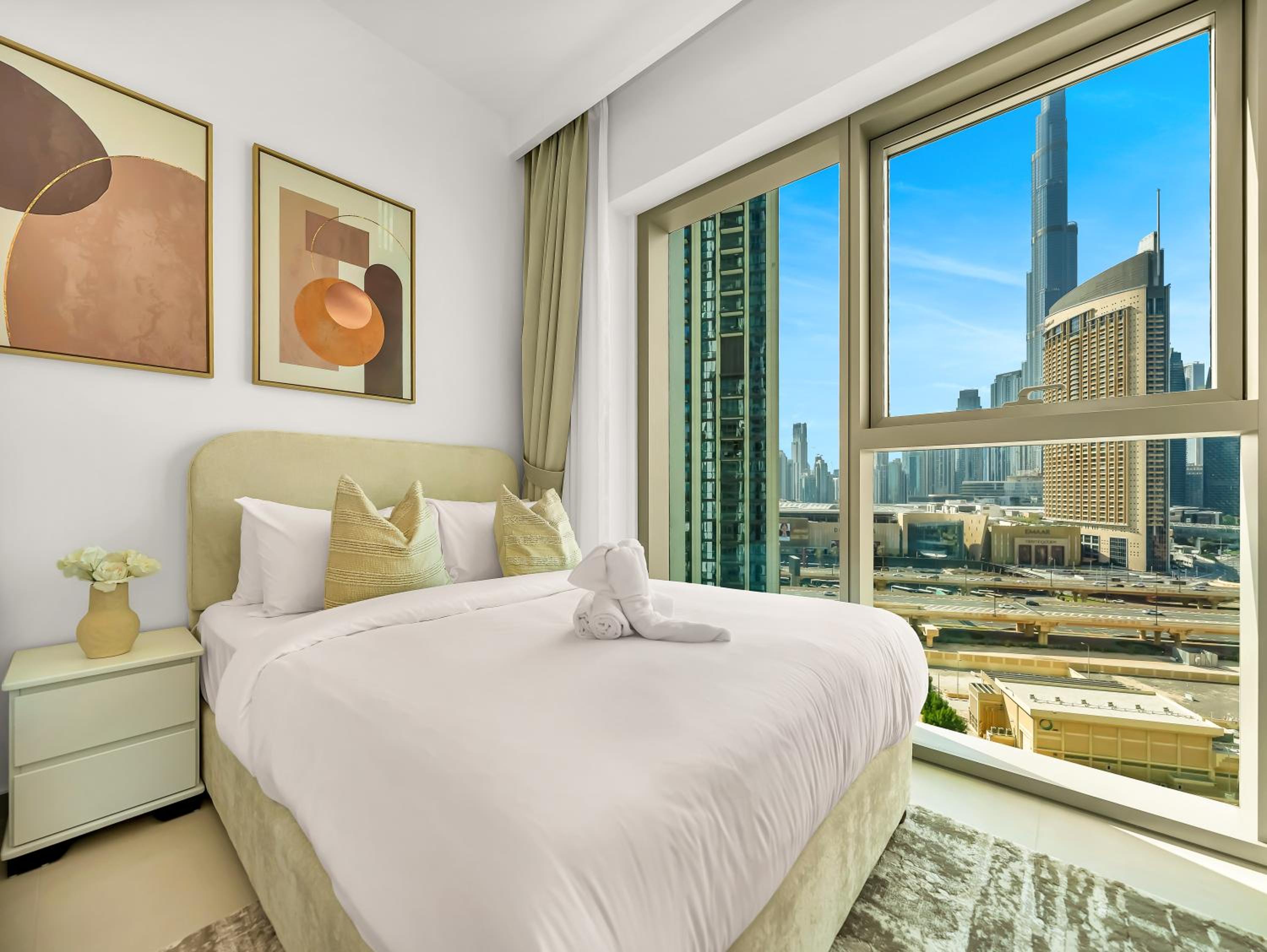 Royal Vista - Luxury 2BR Apartment at Downtown Views II - Downtown