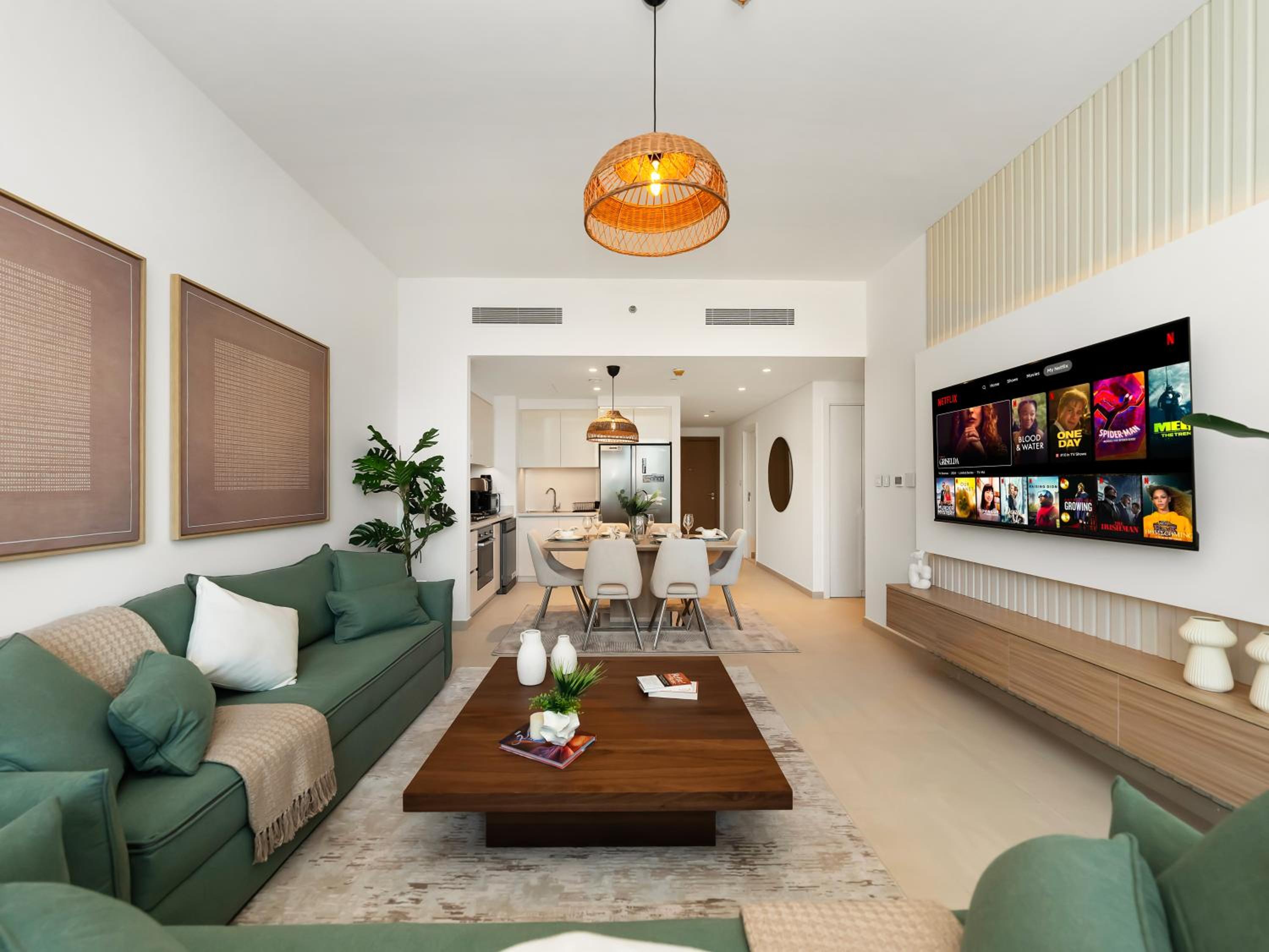 Royal Vista - Luxury 2BR Apartment at Downtown Views II - Downtown