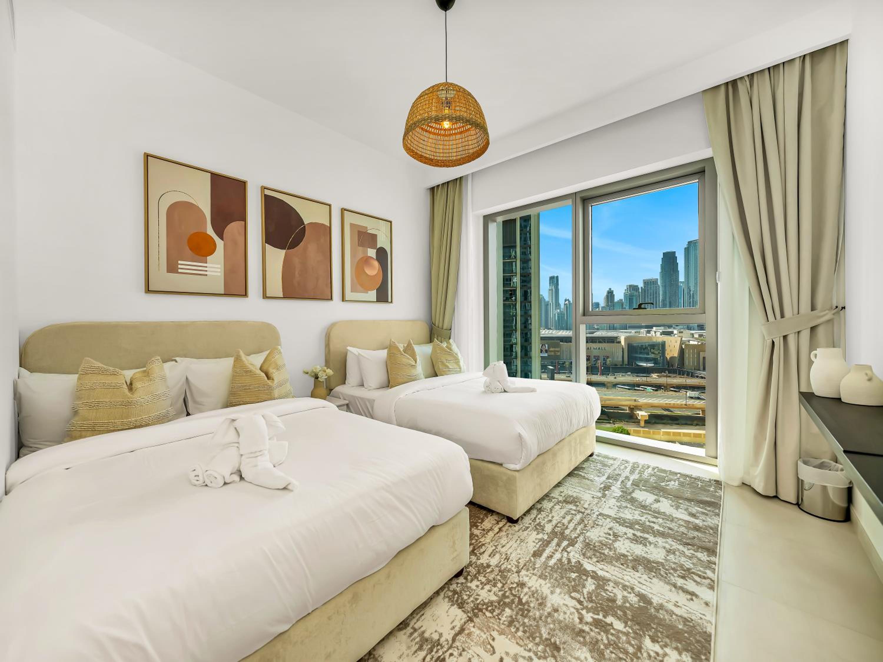 Royal Vista - Luxury 2BR Apartment at Downtown Views II - Downtown