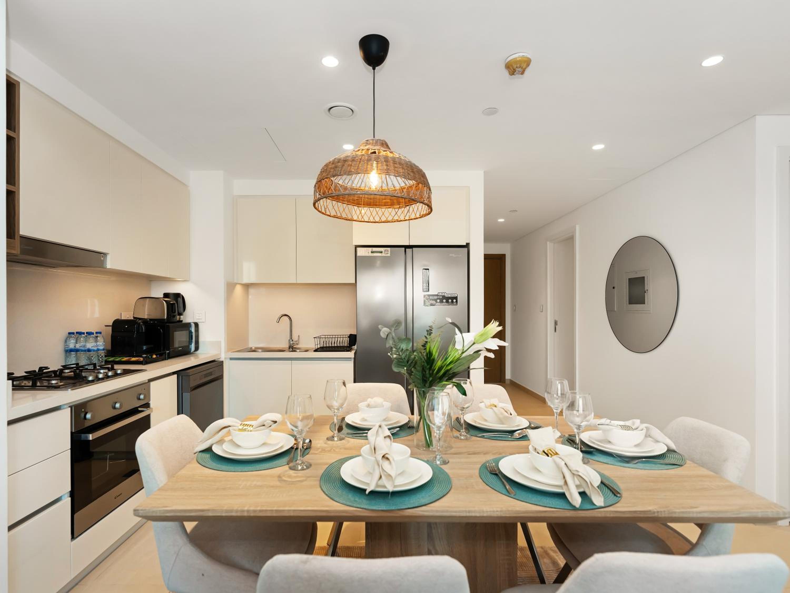 Royal Vista - Luxury 2BR Apartment at Downtown Views II - Downtown