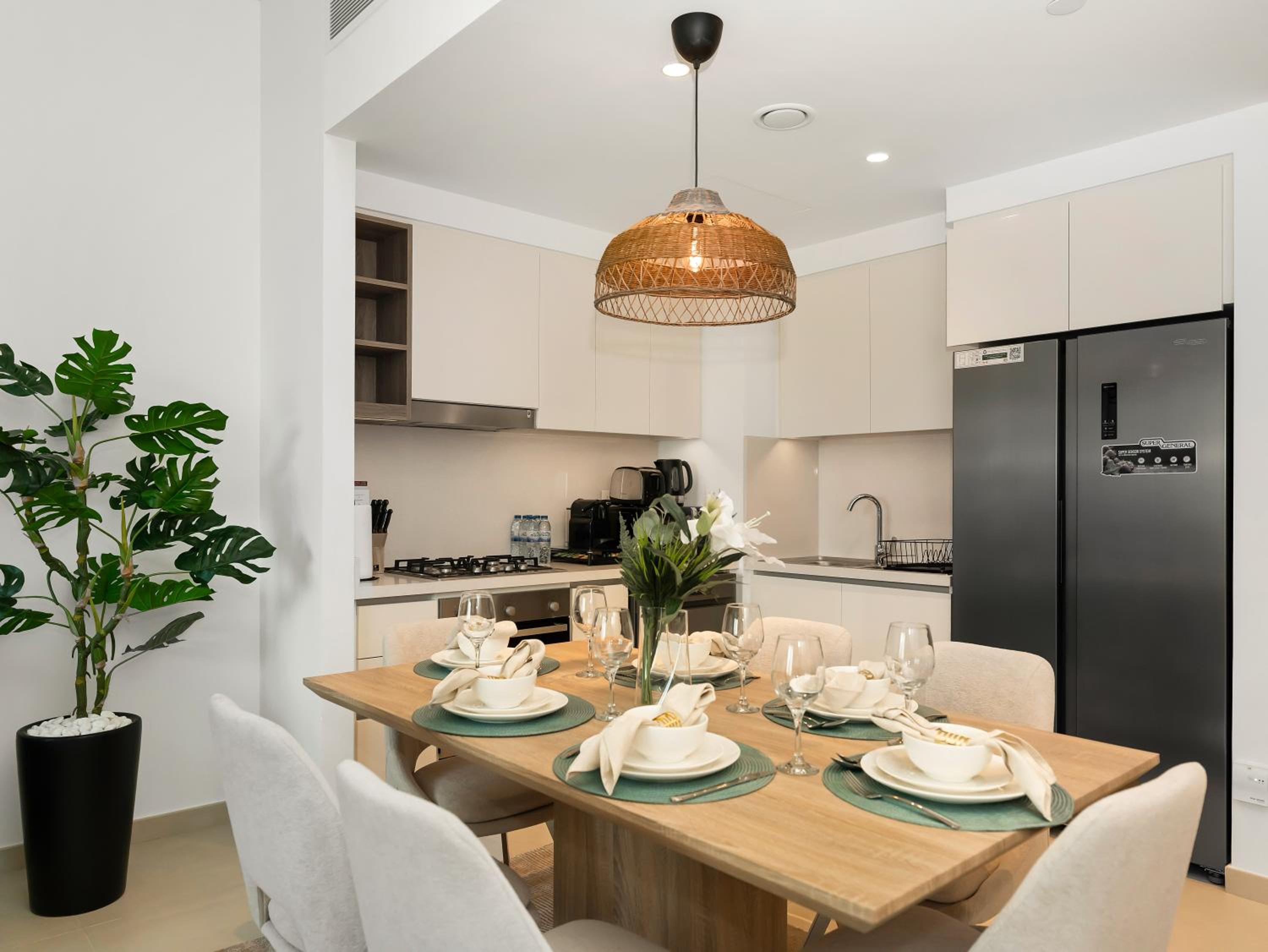 Royal Vista - Luxury 2BR Apartment at Downtown Views II - Downtown