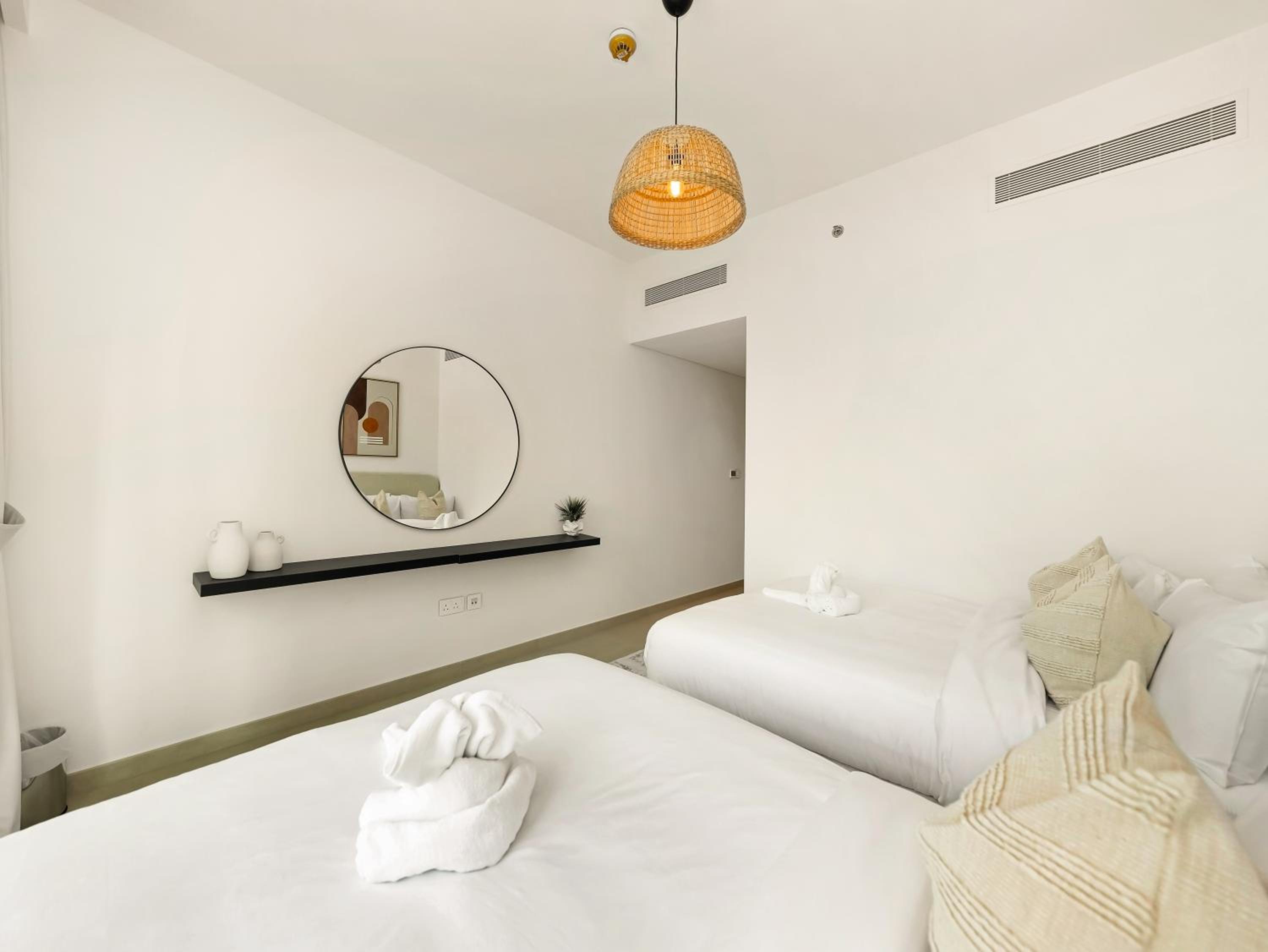 Royal Vista - Luxury 2BR Apartment at Downtown Views II - Downtown