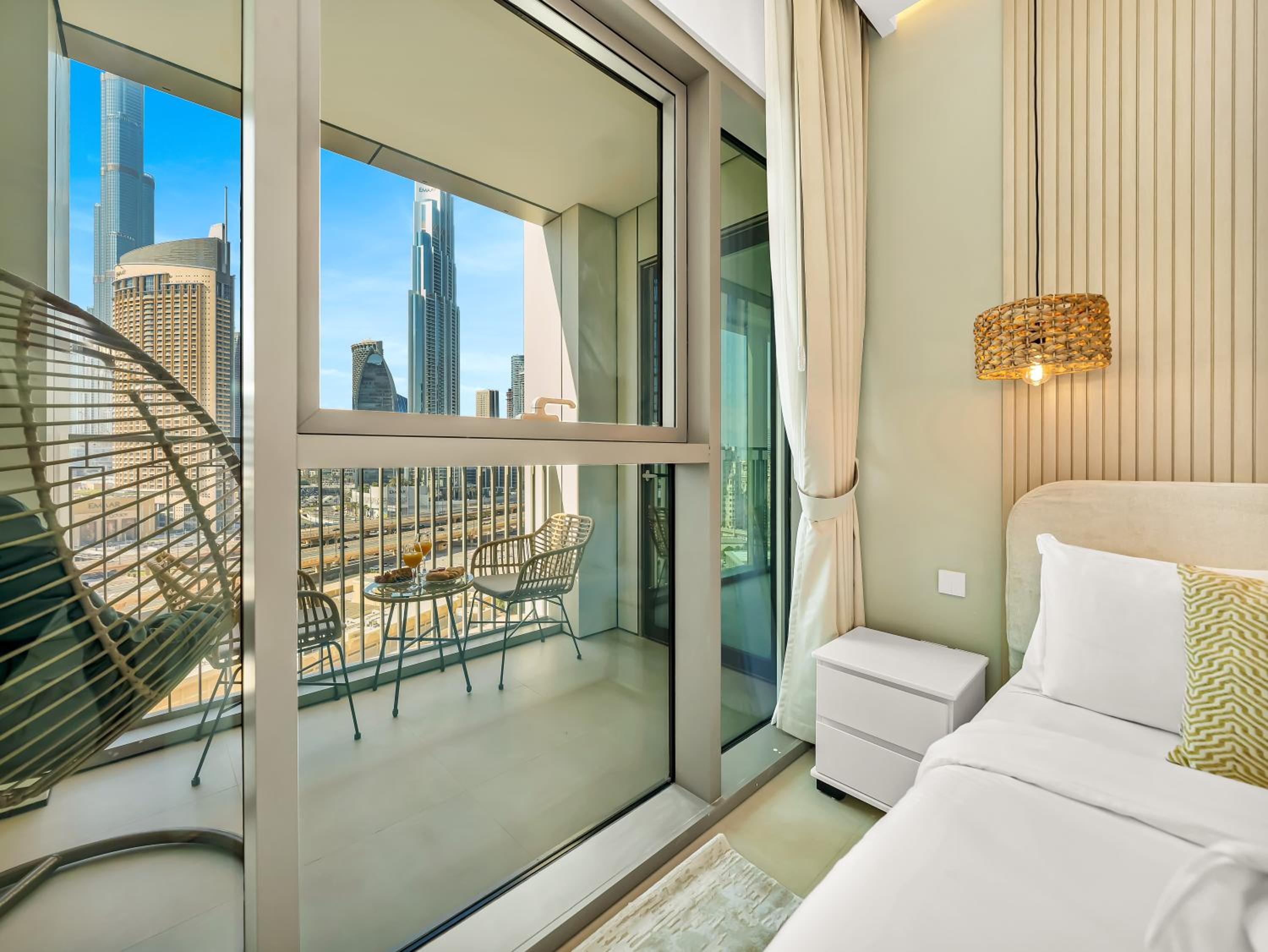Royal Vista - Luxury 2BR Apartment at Downtown Views II - Downtown