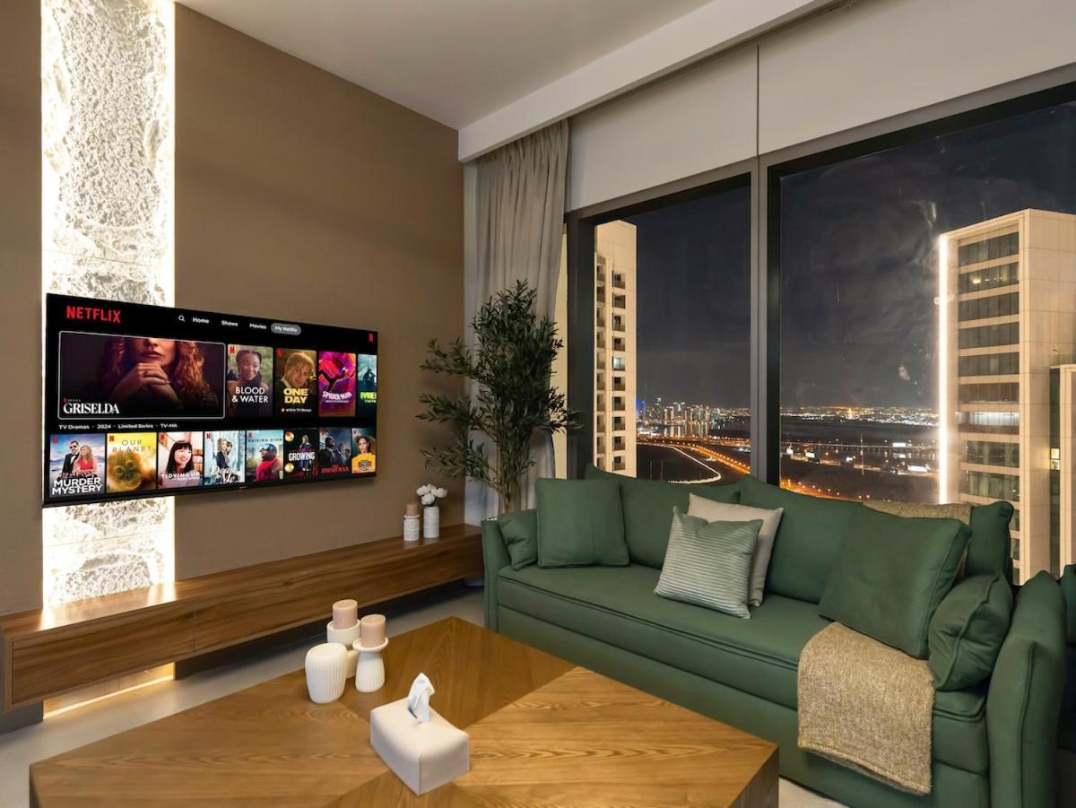 Royal Vista - Luxury 4BR Apartment at Downtown Views II - Downtown