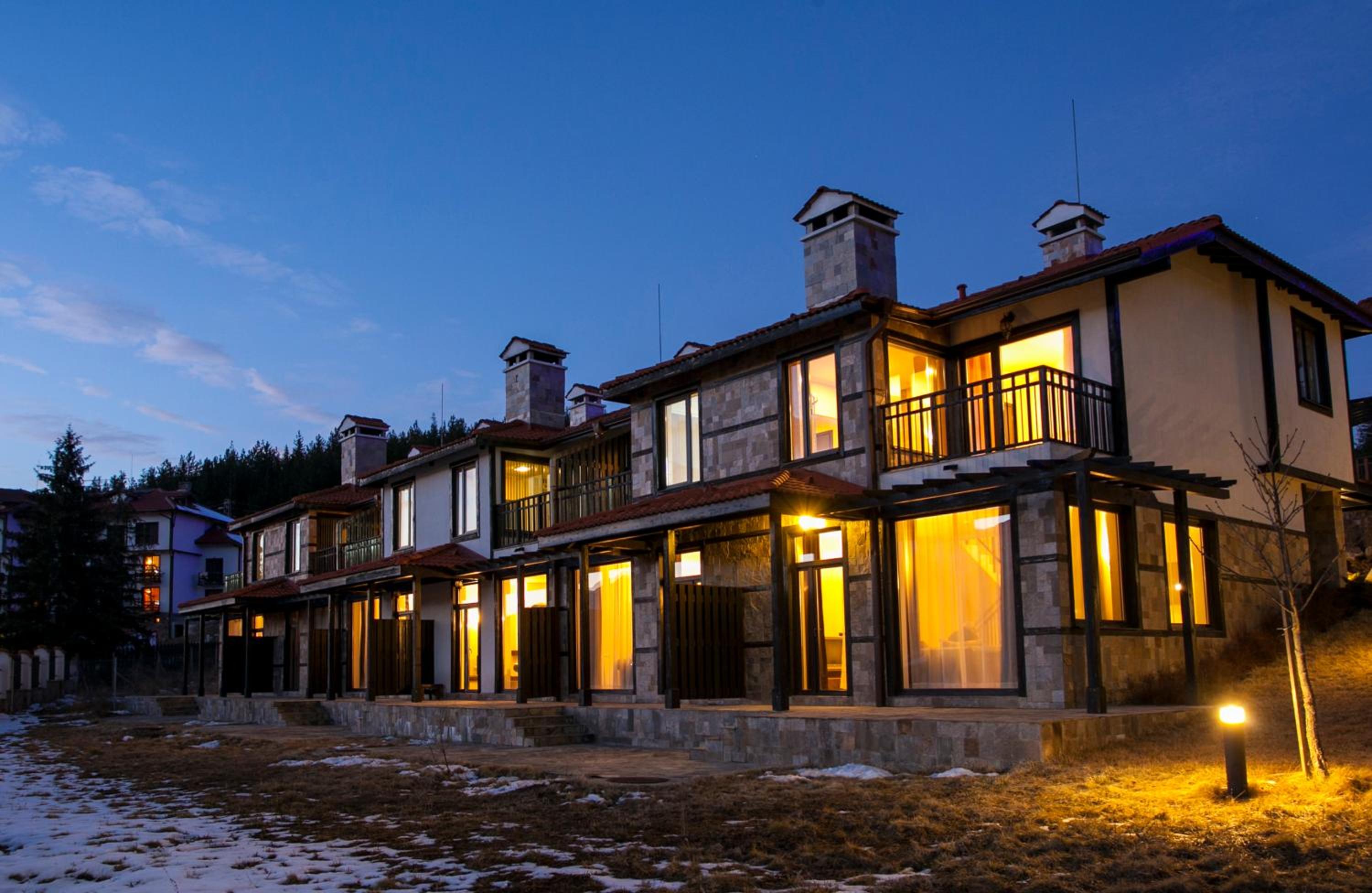 Къщи за гости КООП Добринище - Holiday Villages COOP Dobrinishte