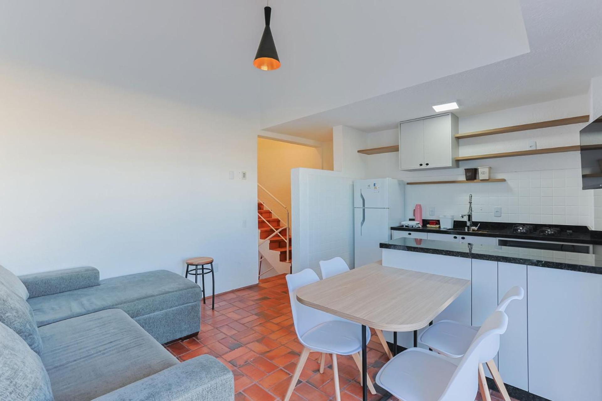 Triplex com Piscina a 450m da Praia DZ0633