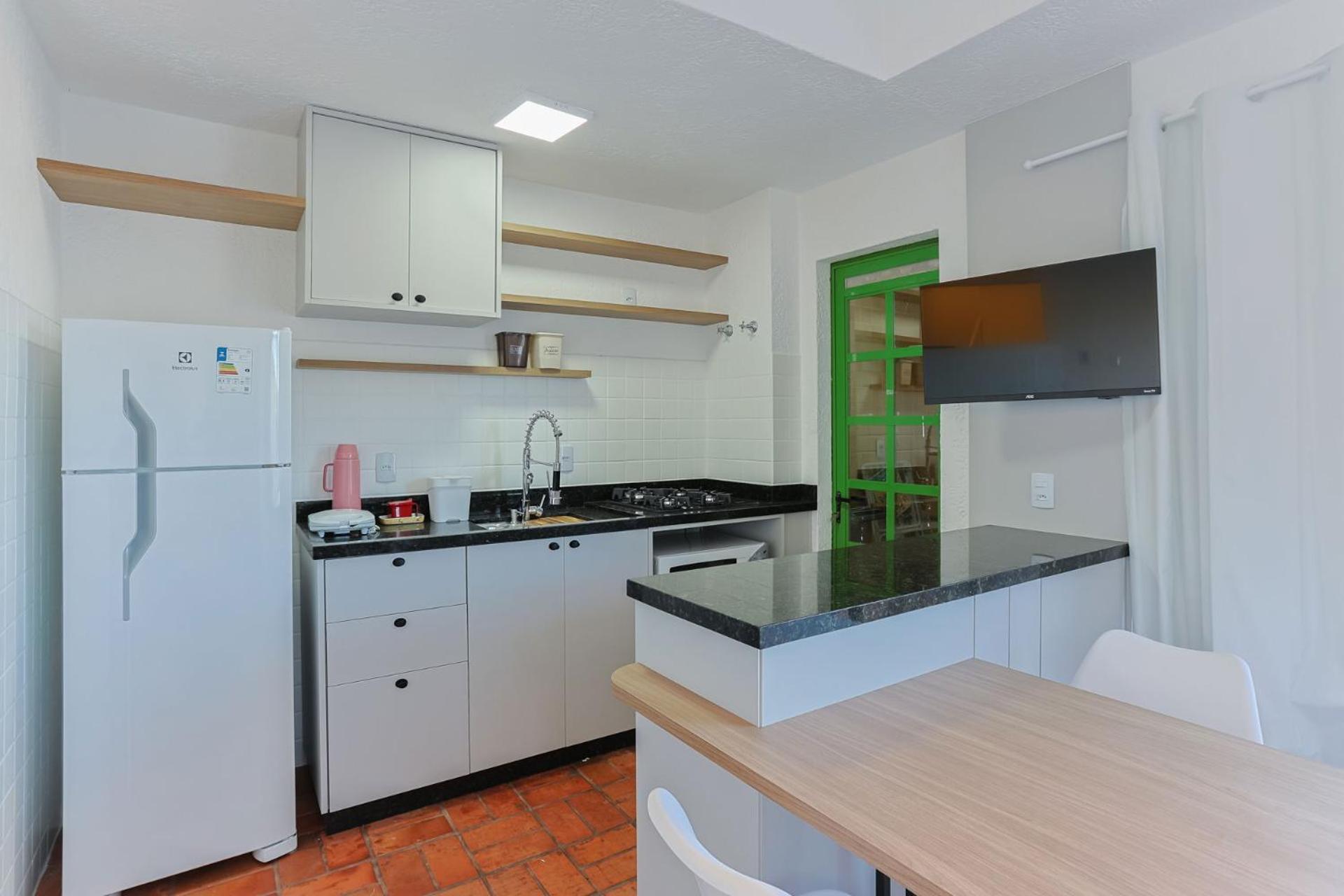 Triplex com Piscina a 450m da Praia DZ0633