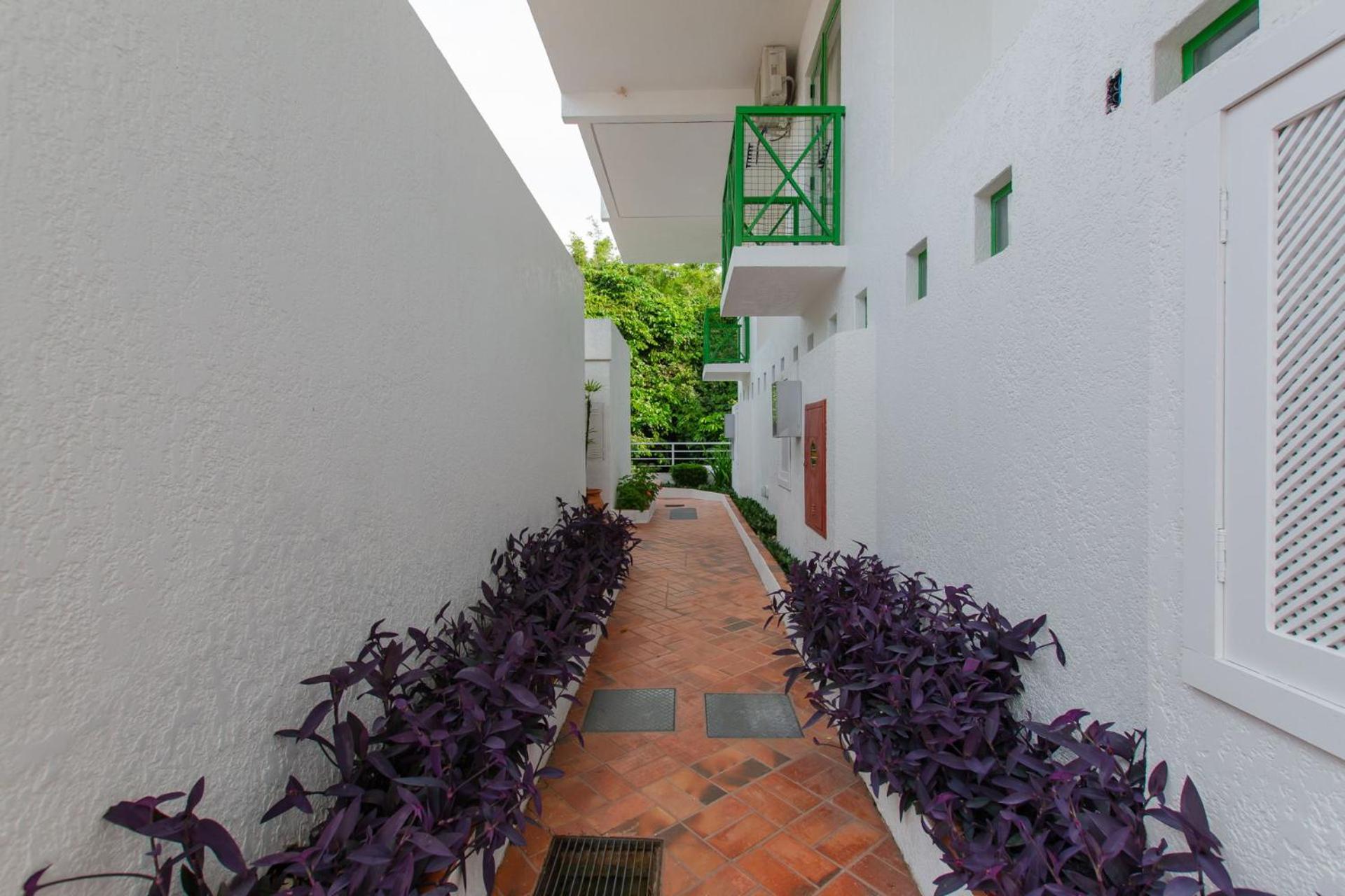 Triplex com Piscina a 450m da Praia DZ0633