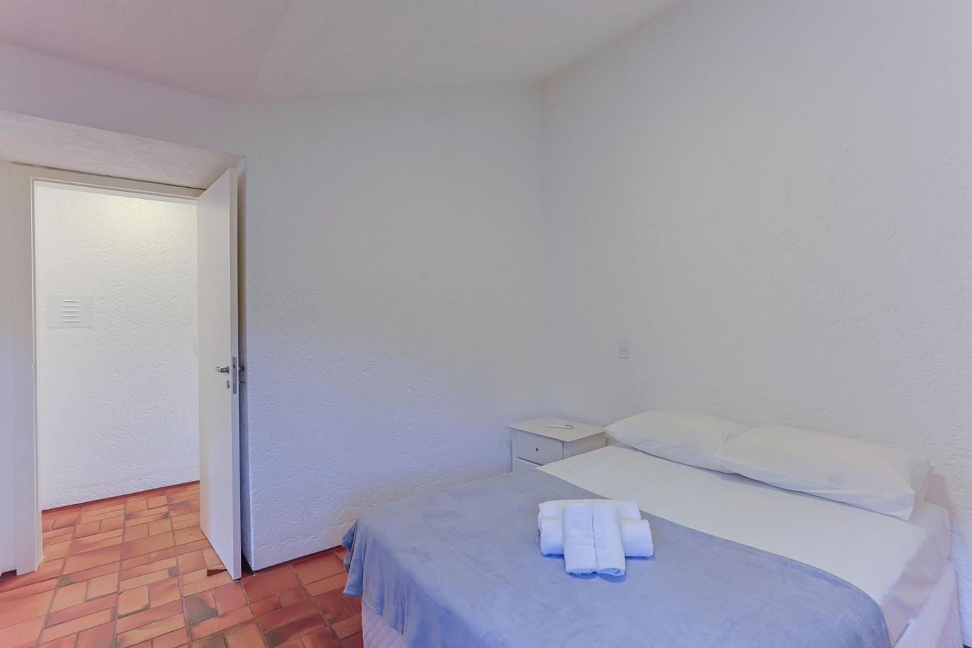 Triplex com Piscina a 450m da Praia DZ0633