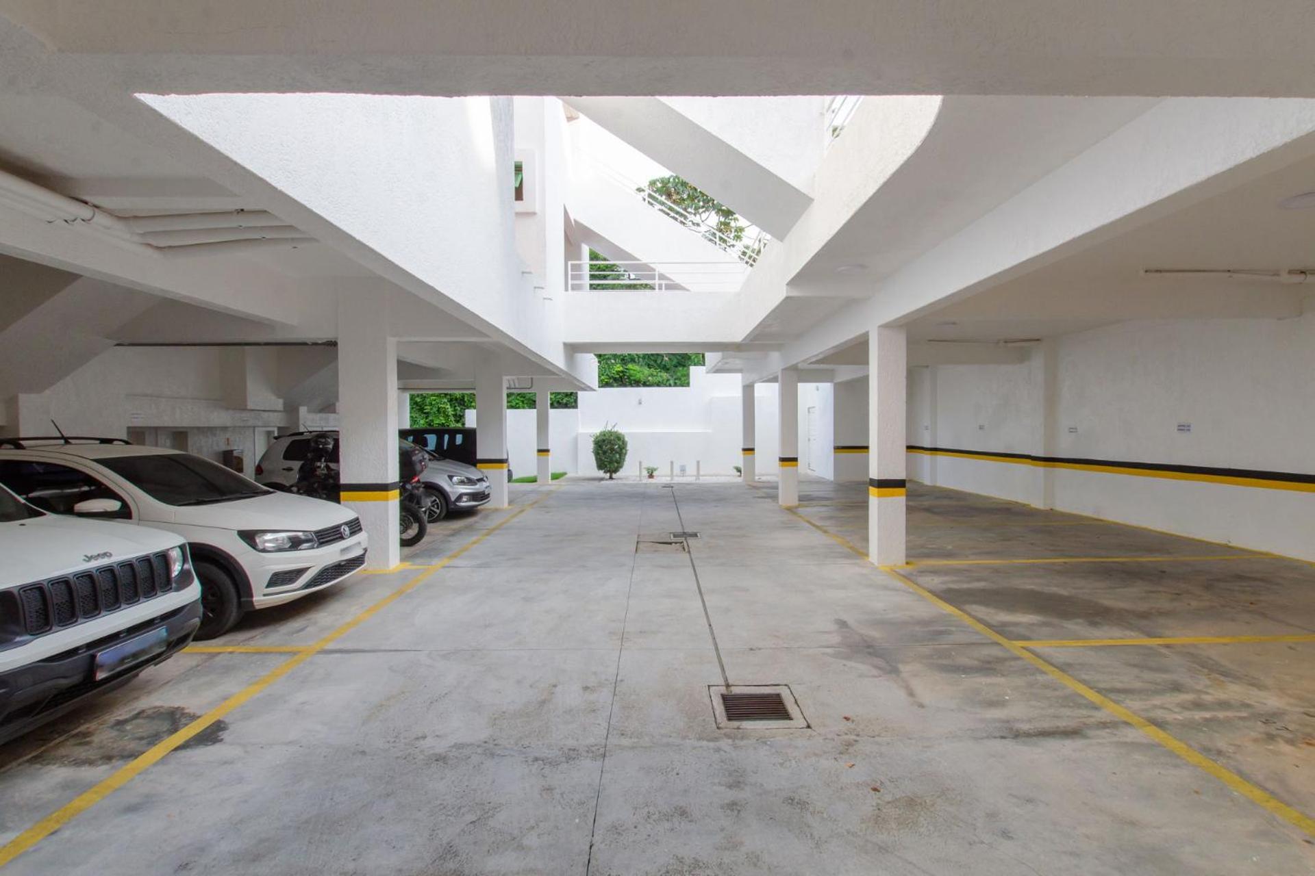 Triplex com Piscina a 450m da Praia DZ0633