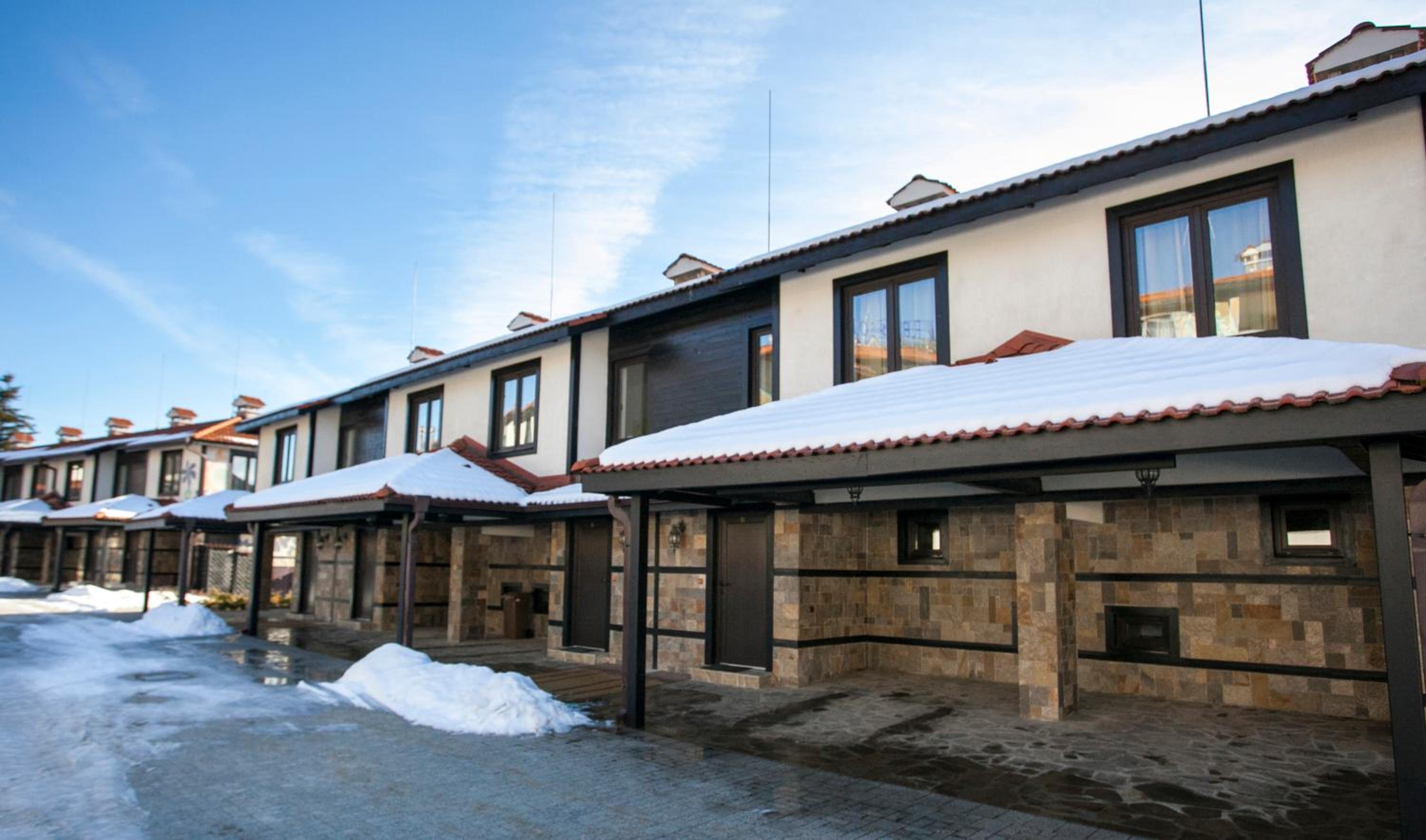 Къщи за гости КООП Добринище - Holiday Villages COOP Dobrinishte