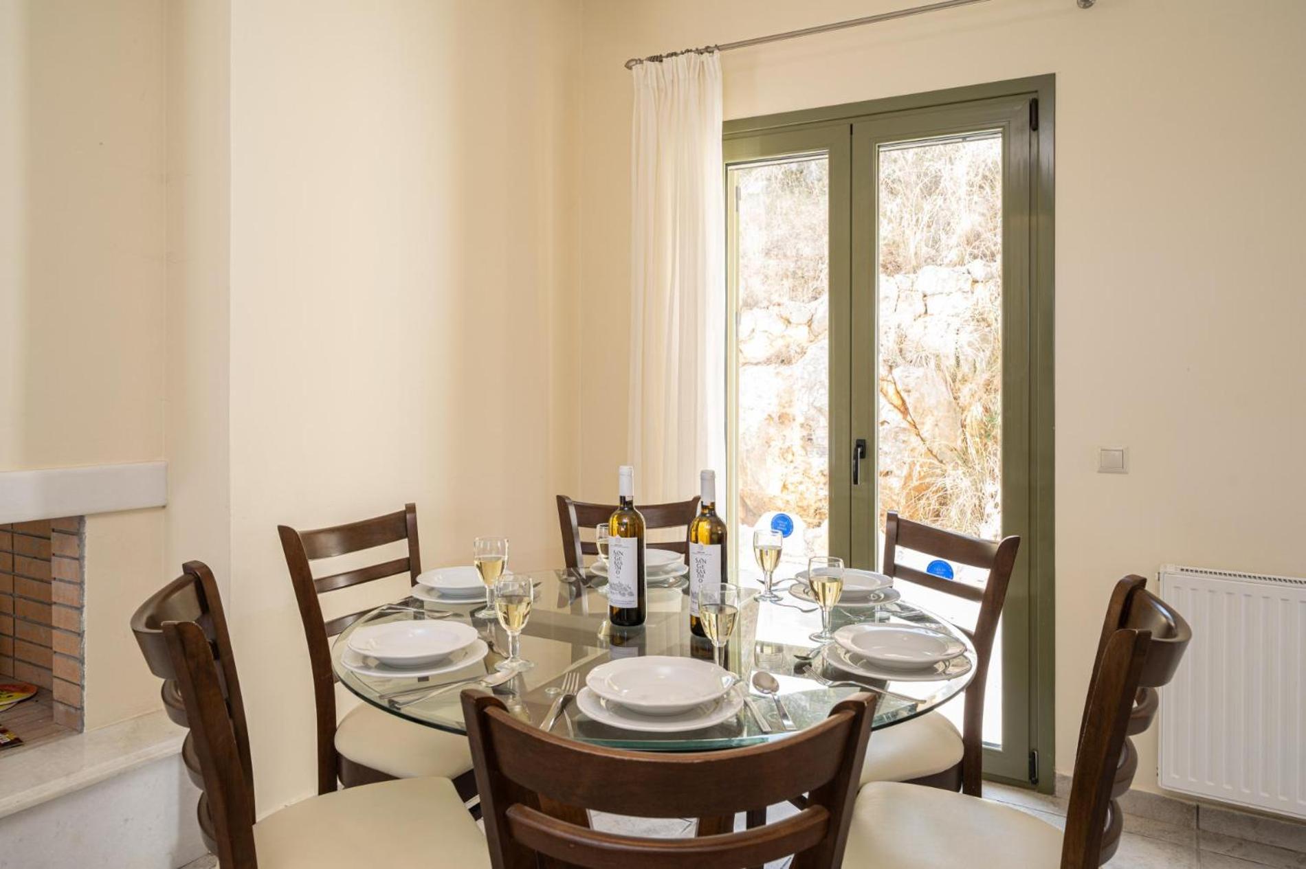 Villa Dinos with swimming pool