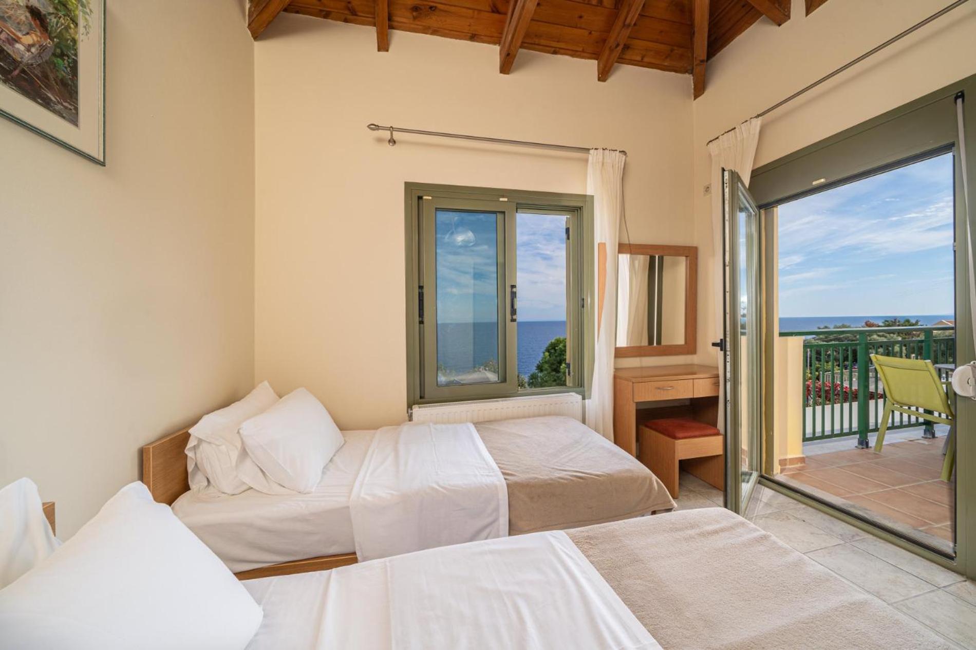 Villa Dinos with swimming pool