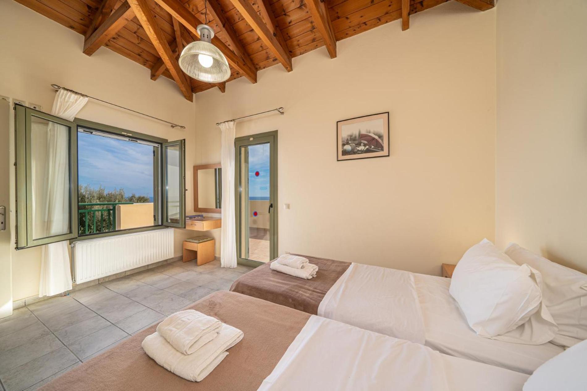Villa Dinos with swimming pool