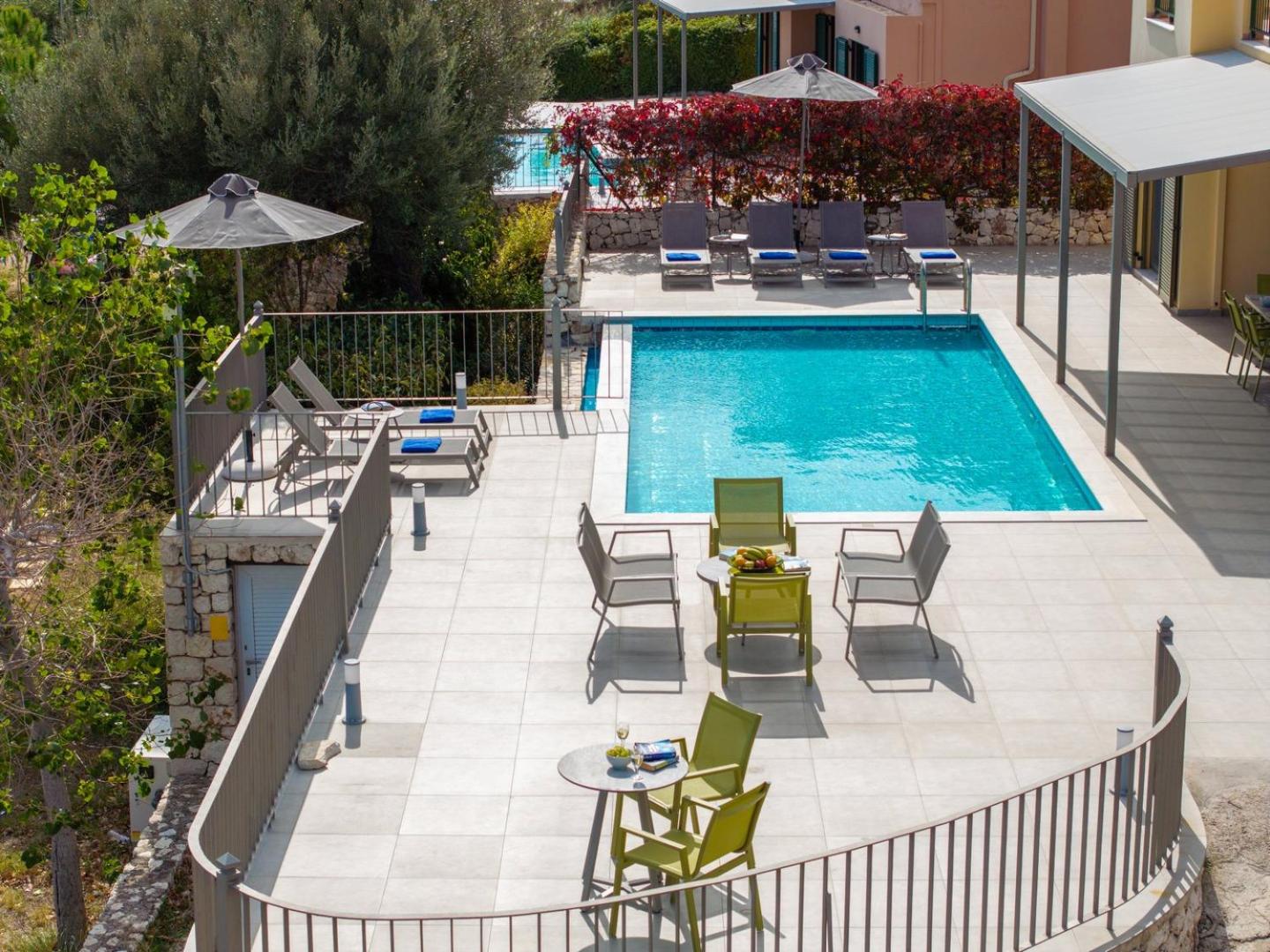 Villa Dinos with swimming pool