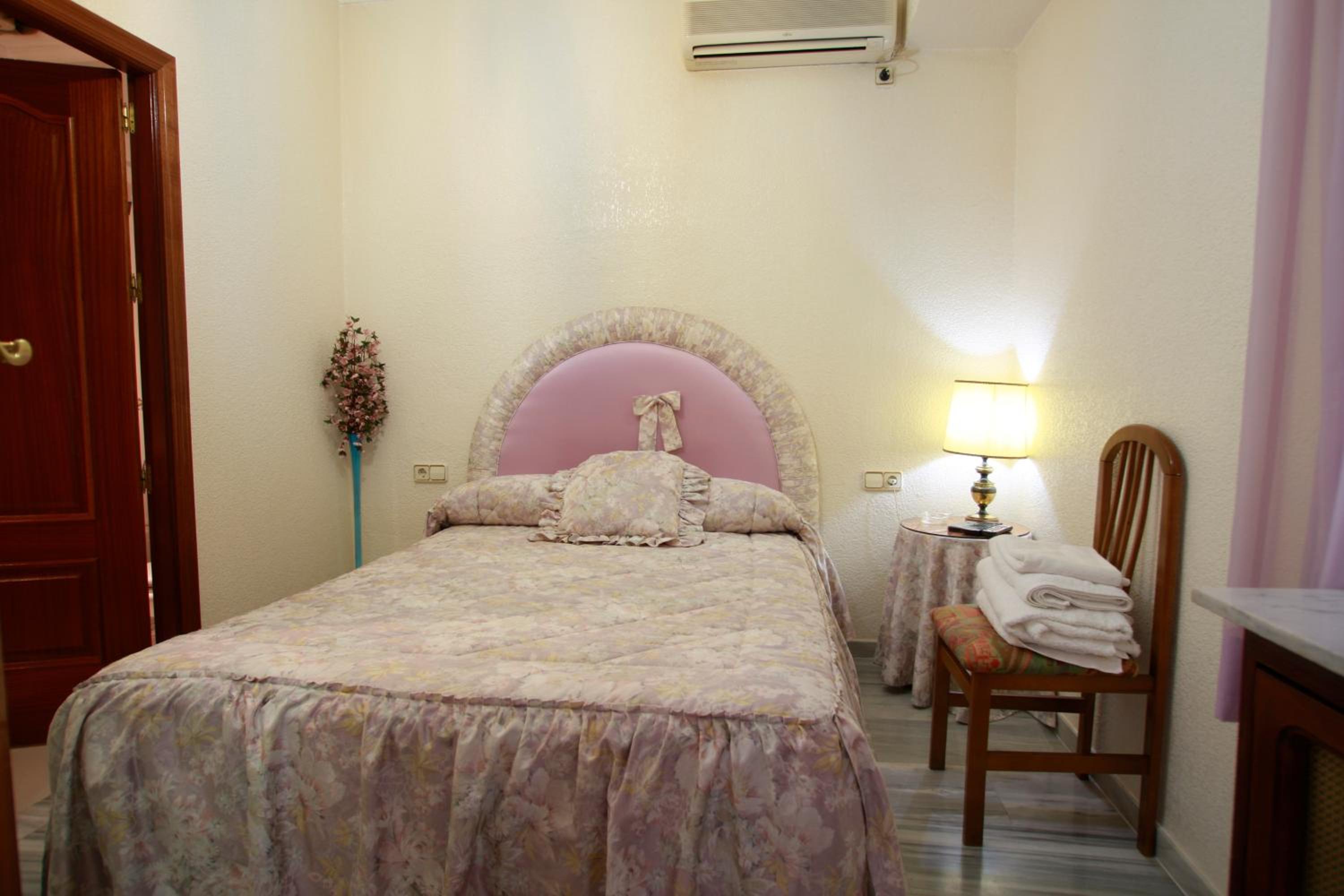 Hostal Jiménez view 4