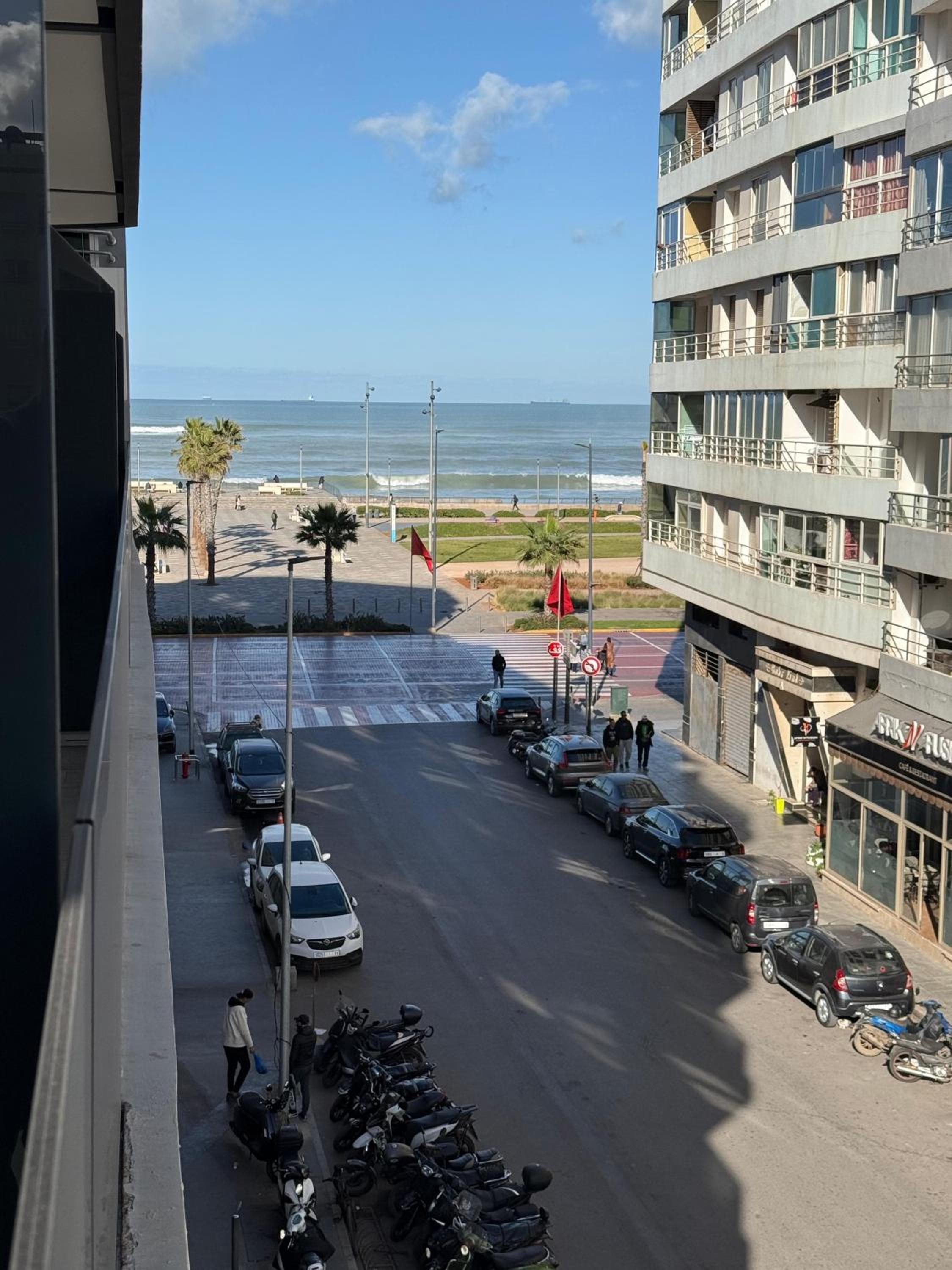 Beautiful new studio with a Seaview 8