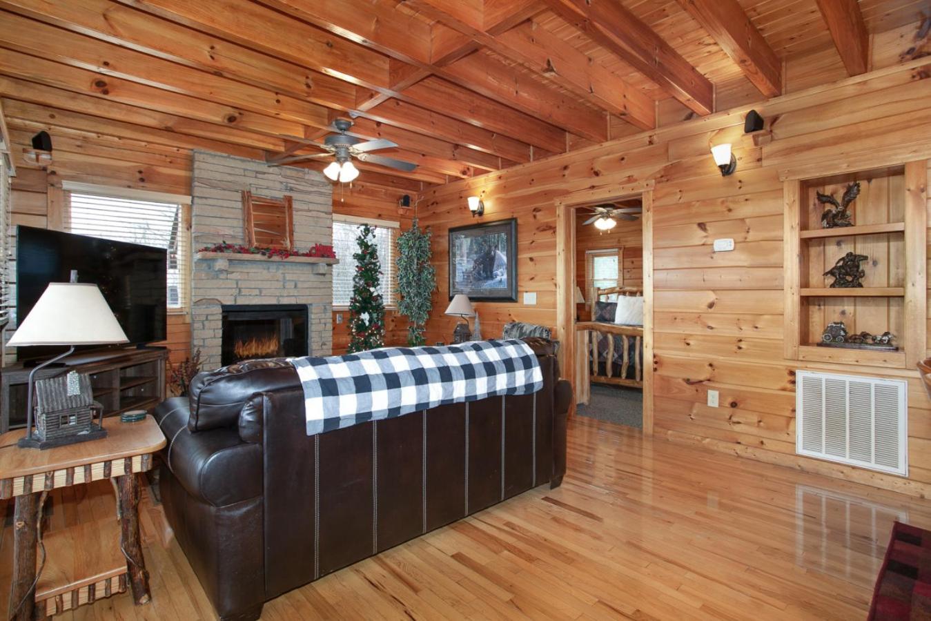 Valley View Cabin View Hot Tub Fireplace Grill