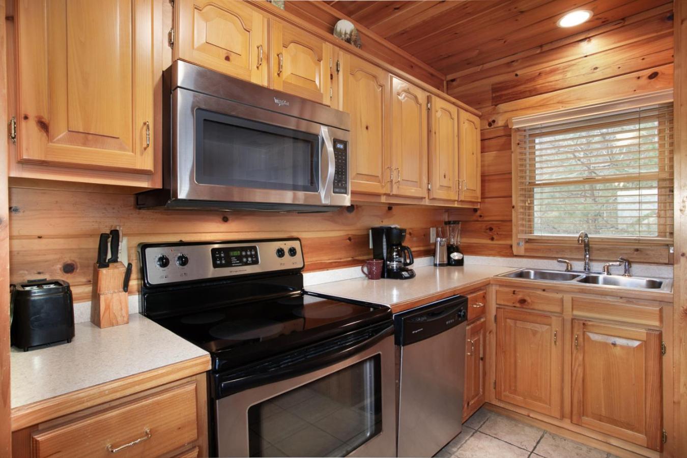 Valley View Cabin View Hot Tub Fireplace Grill