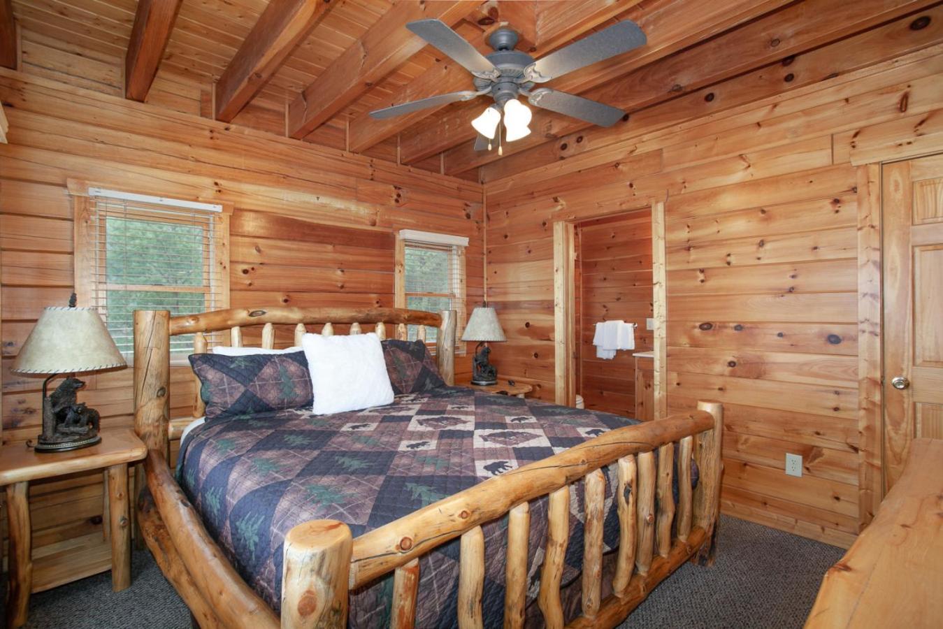Valley View Cabin View Hot Tub Fireplace Grill