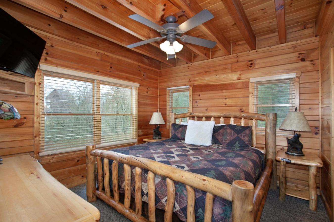 Valley View Cabin View Hot Tub Fireplace Grill