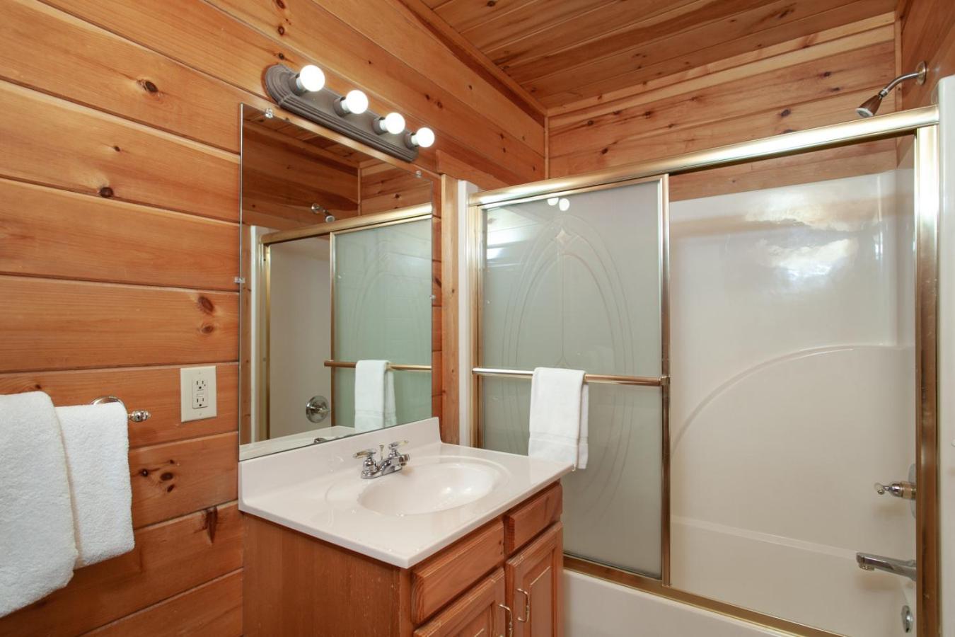 Valley View Cabin View Hot Tub Fireplace Grill